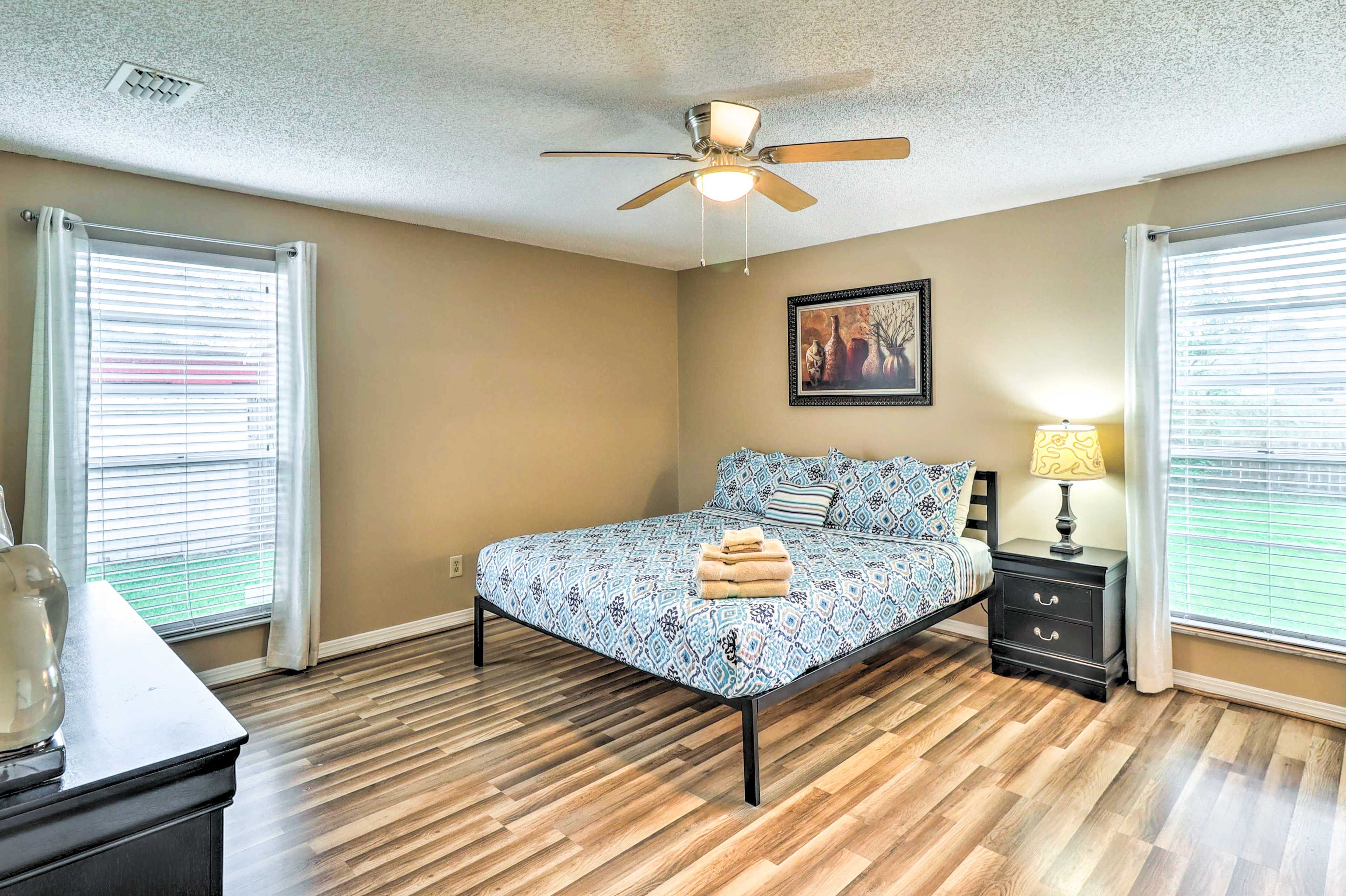 Bedroom 1 | King Bed | Linens Provided