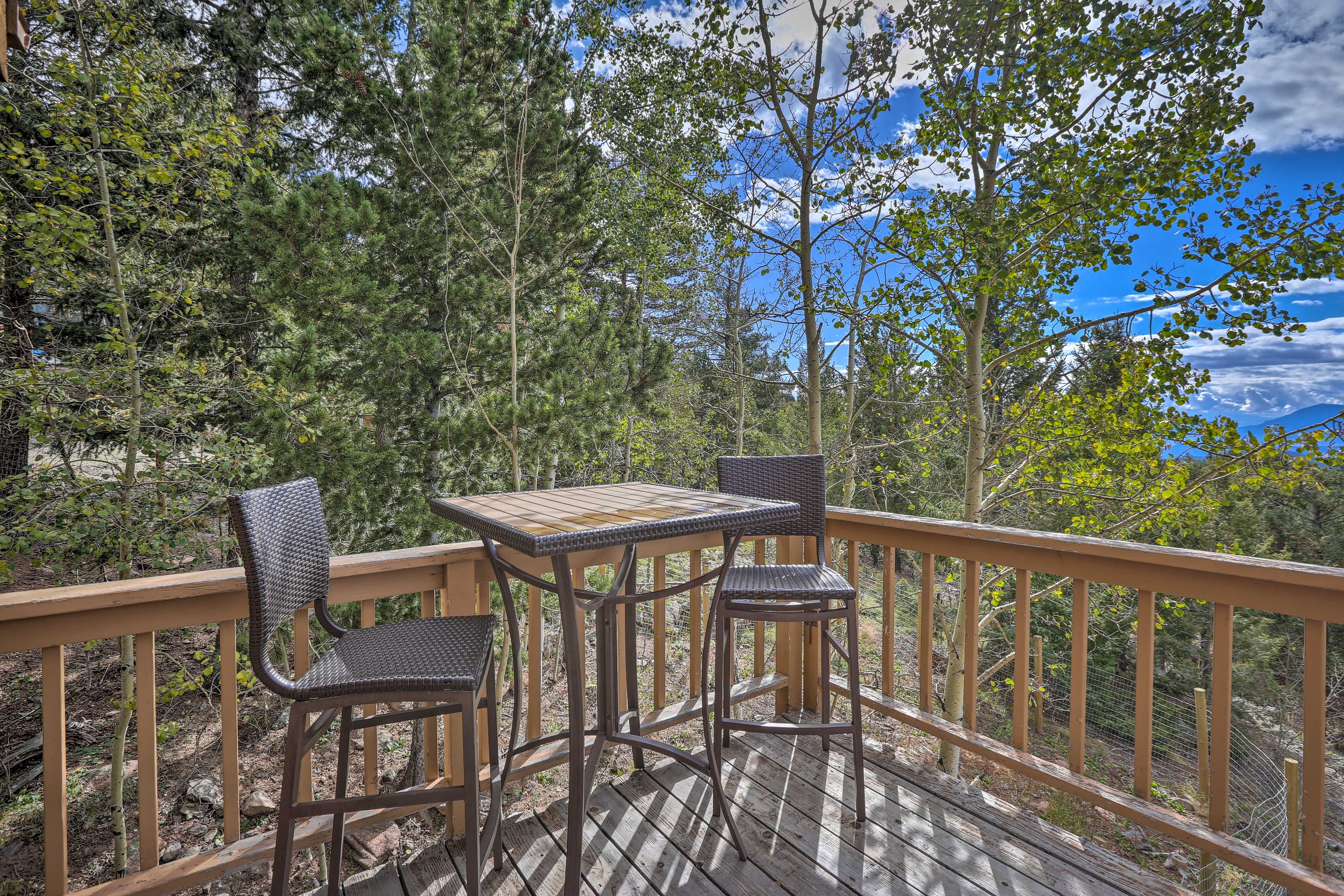Deck | Hot Tub