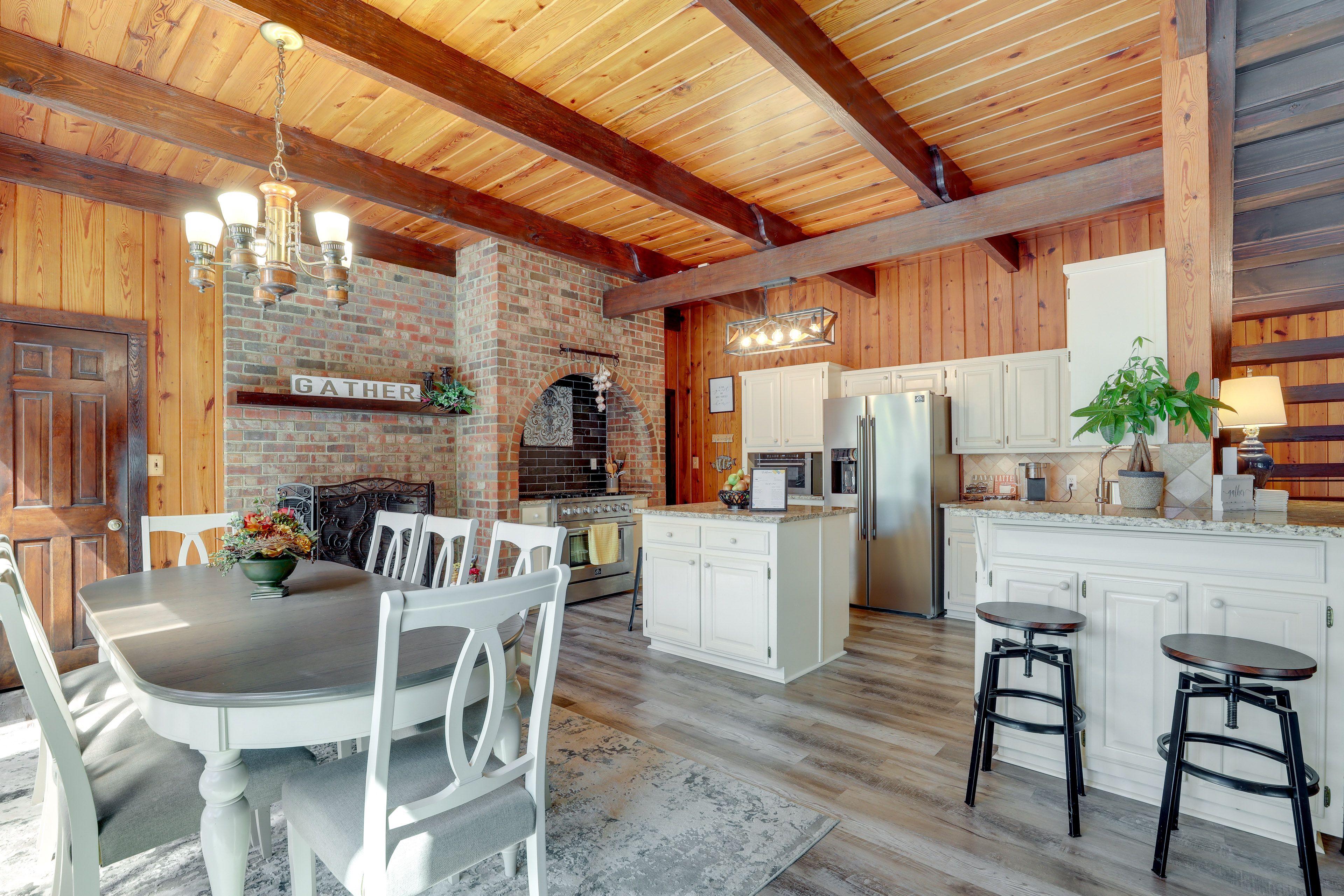 Kitchen | 2-Story House
