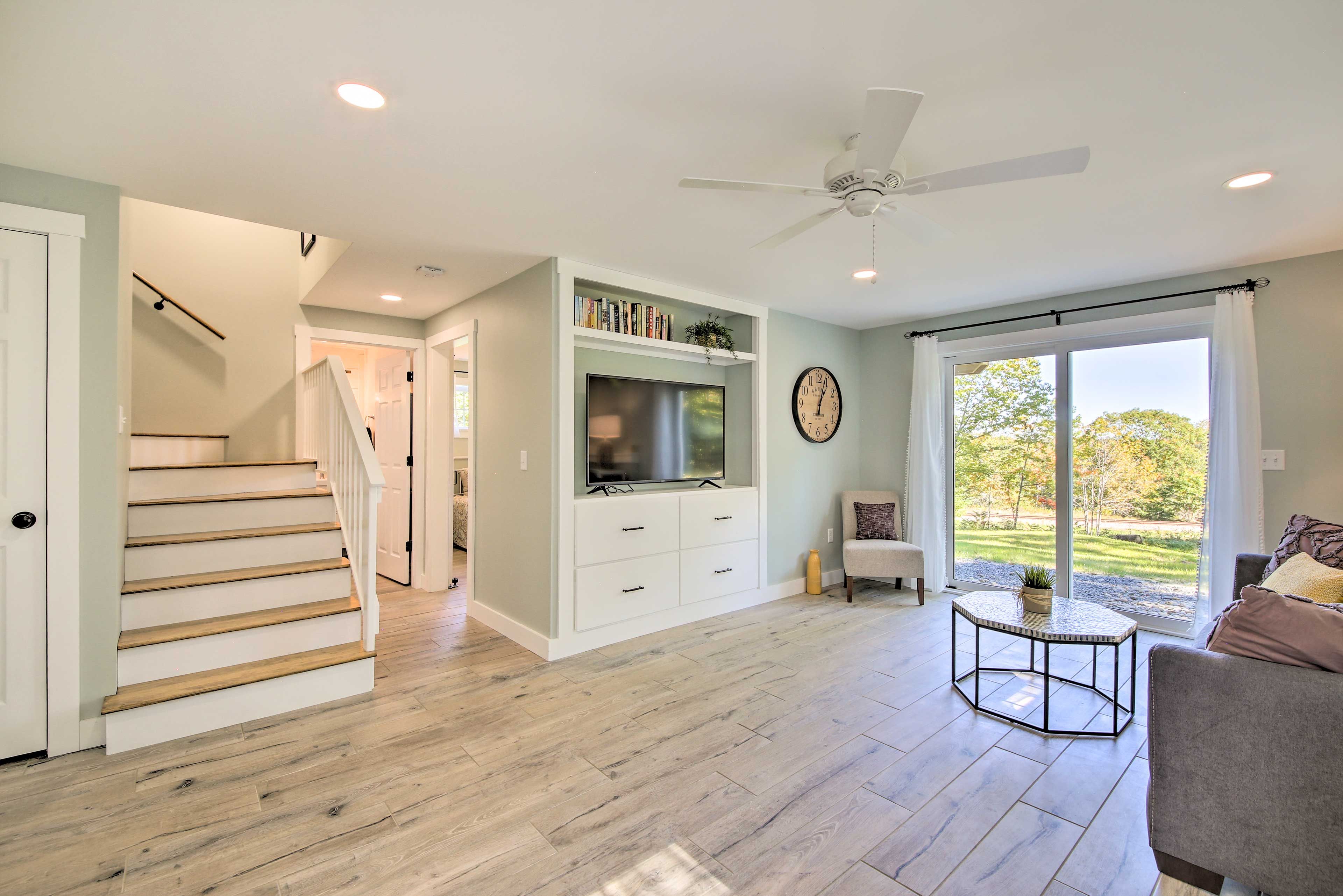 Downstairs Living Room | Queen Murphy Bed