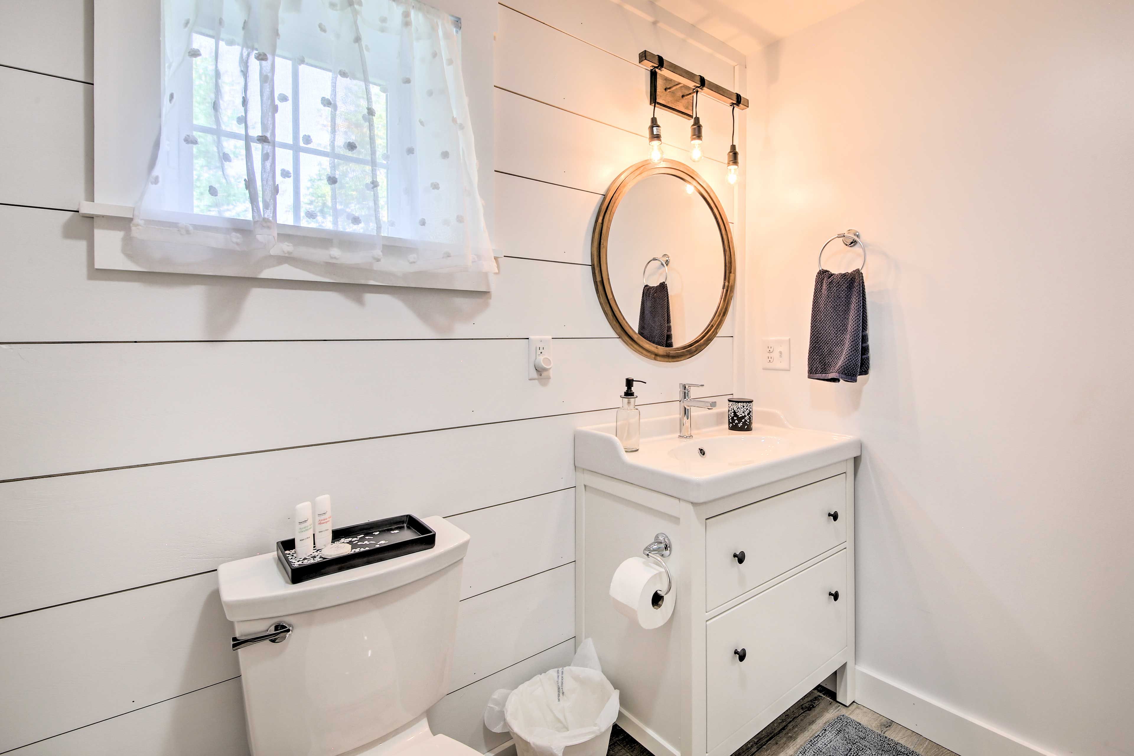 Full Bath | Towels Provided | Hair Dryer