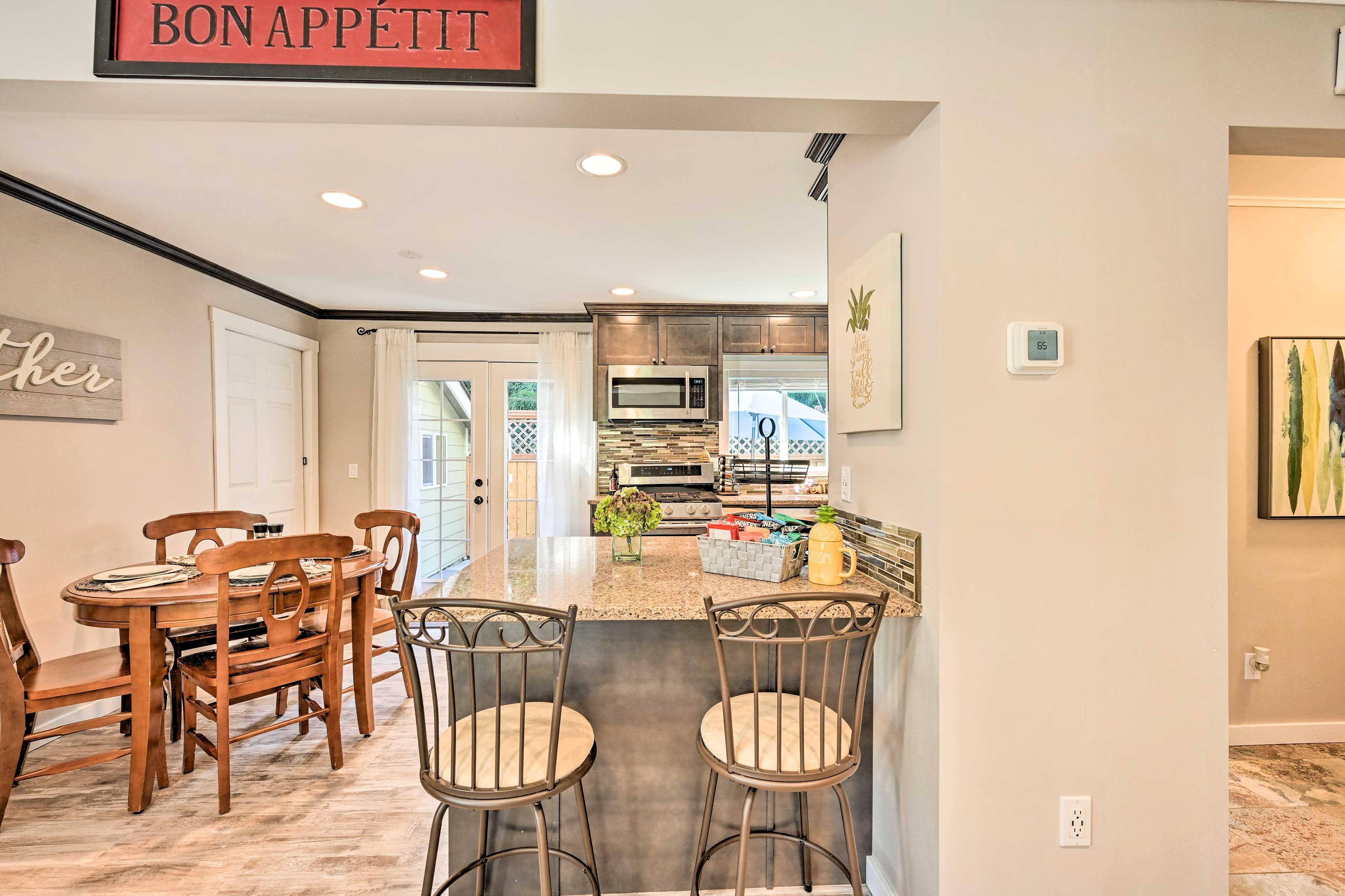 Dining Area | Central Air Conditioning