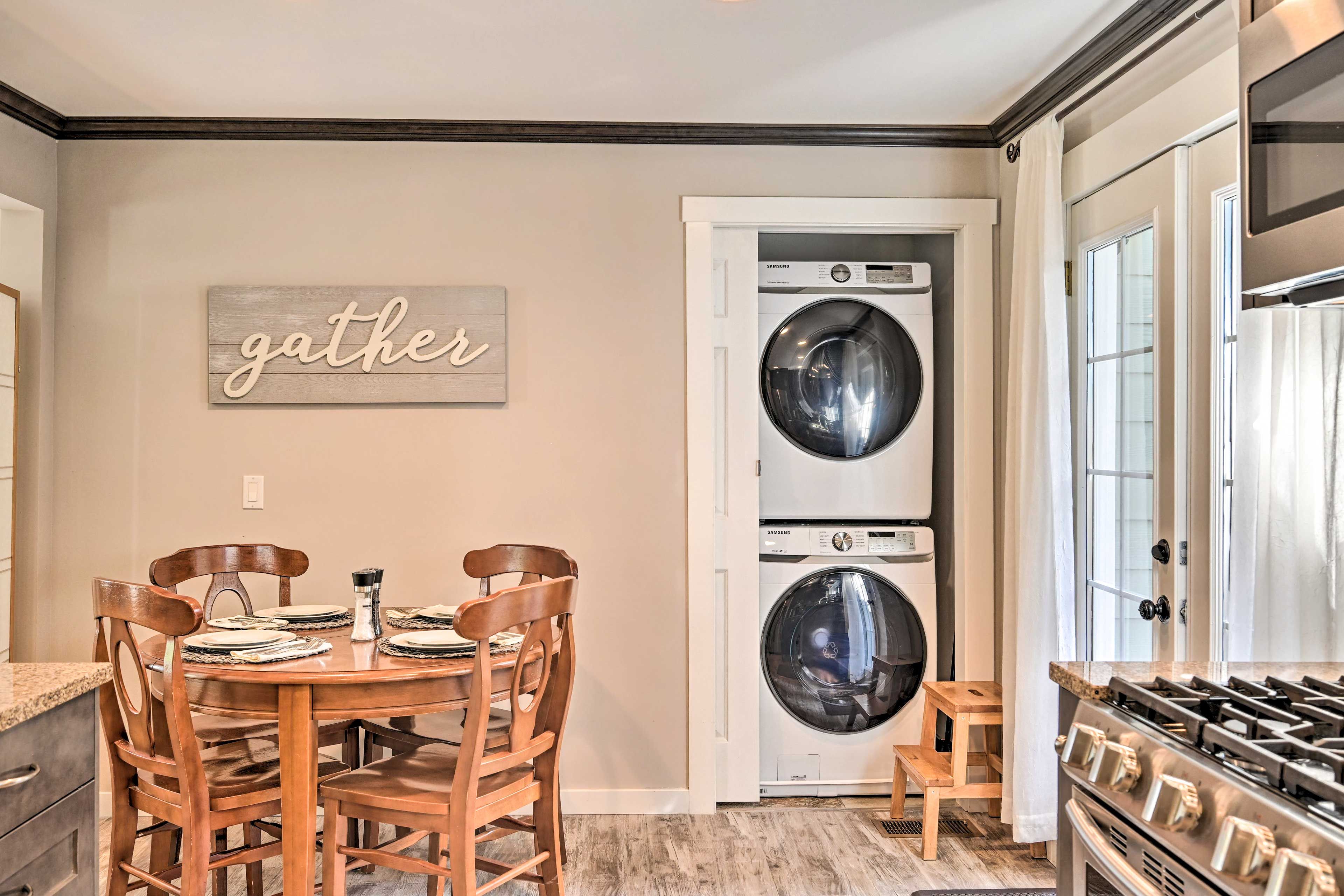 Laundry Area | Laundry Detergent Provided