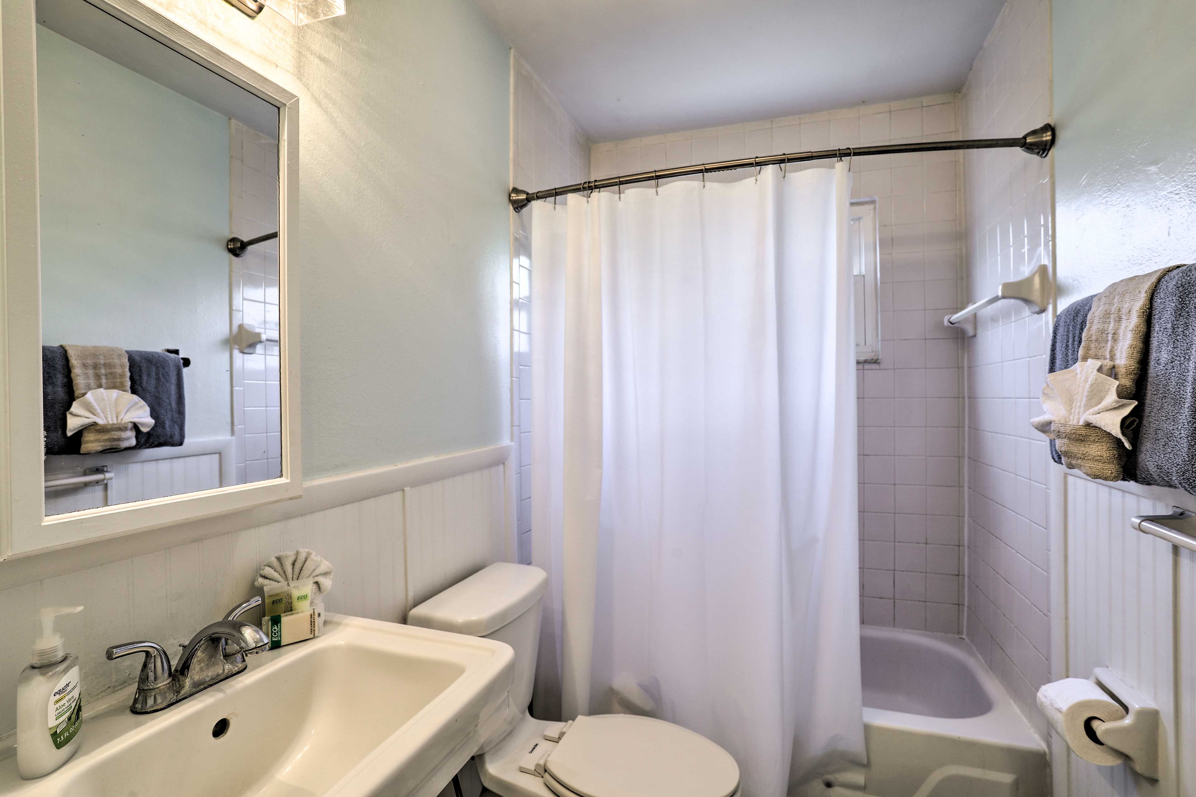 Full Bathroom