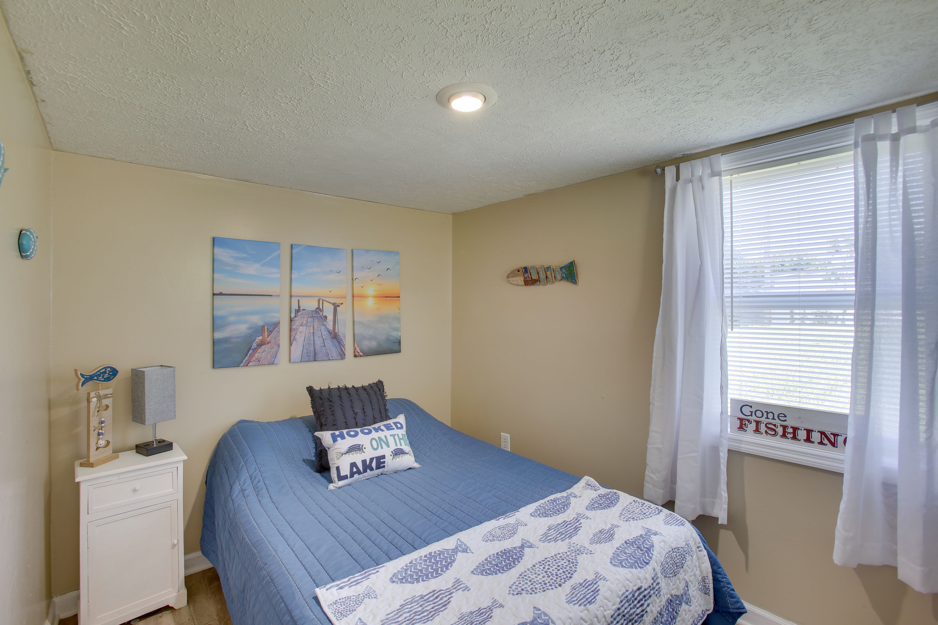 Bedroom 1 | Full Bed