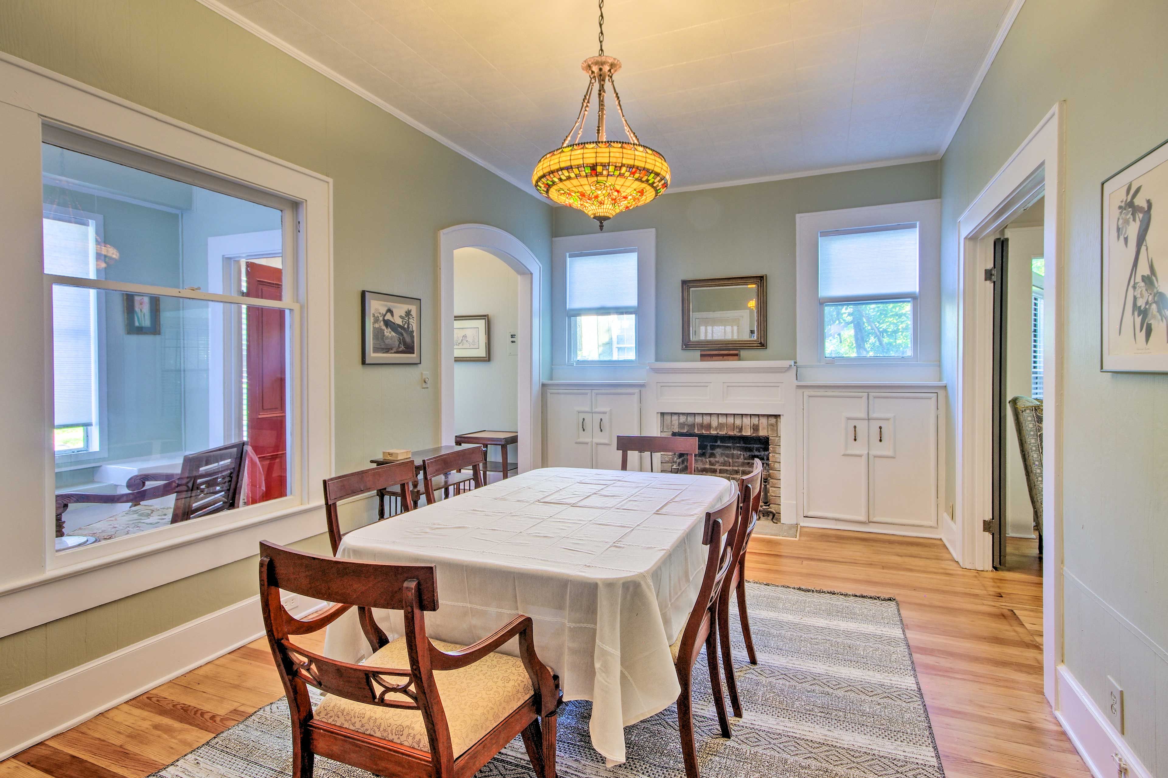 Dining Area | 1st Floor