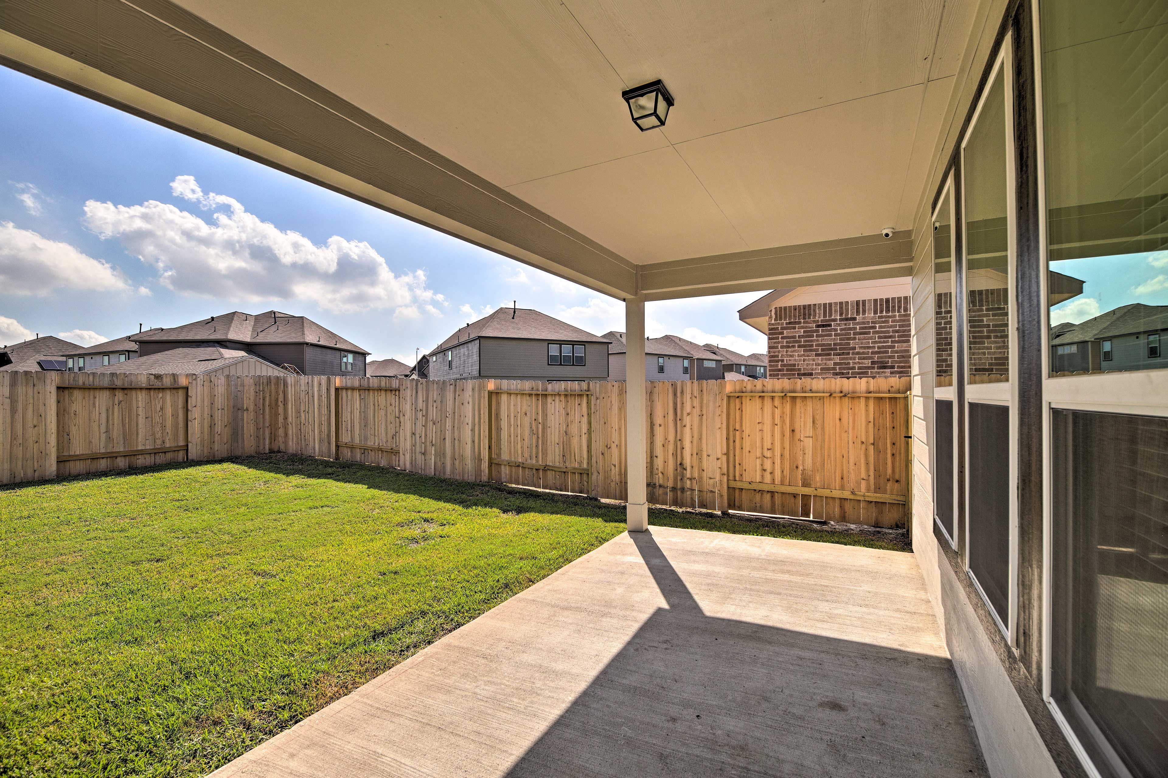 Private Yard | Patio