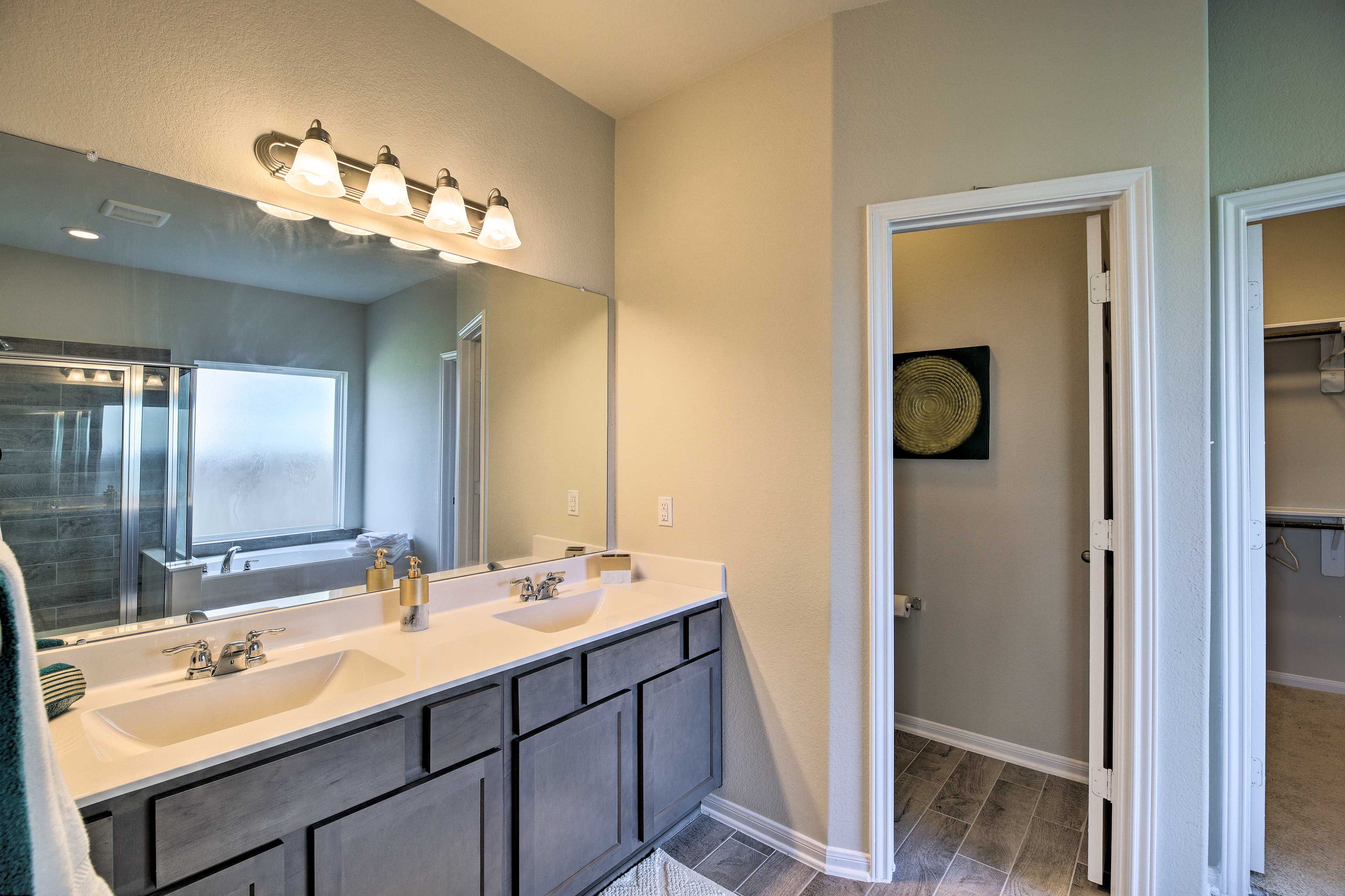 En-Suite Bathroom