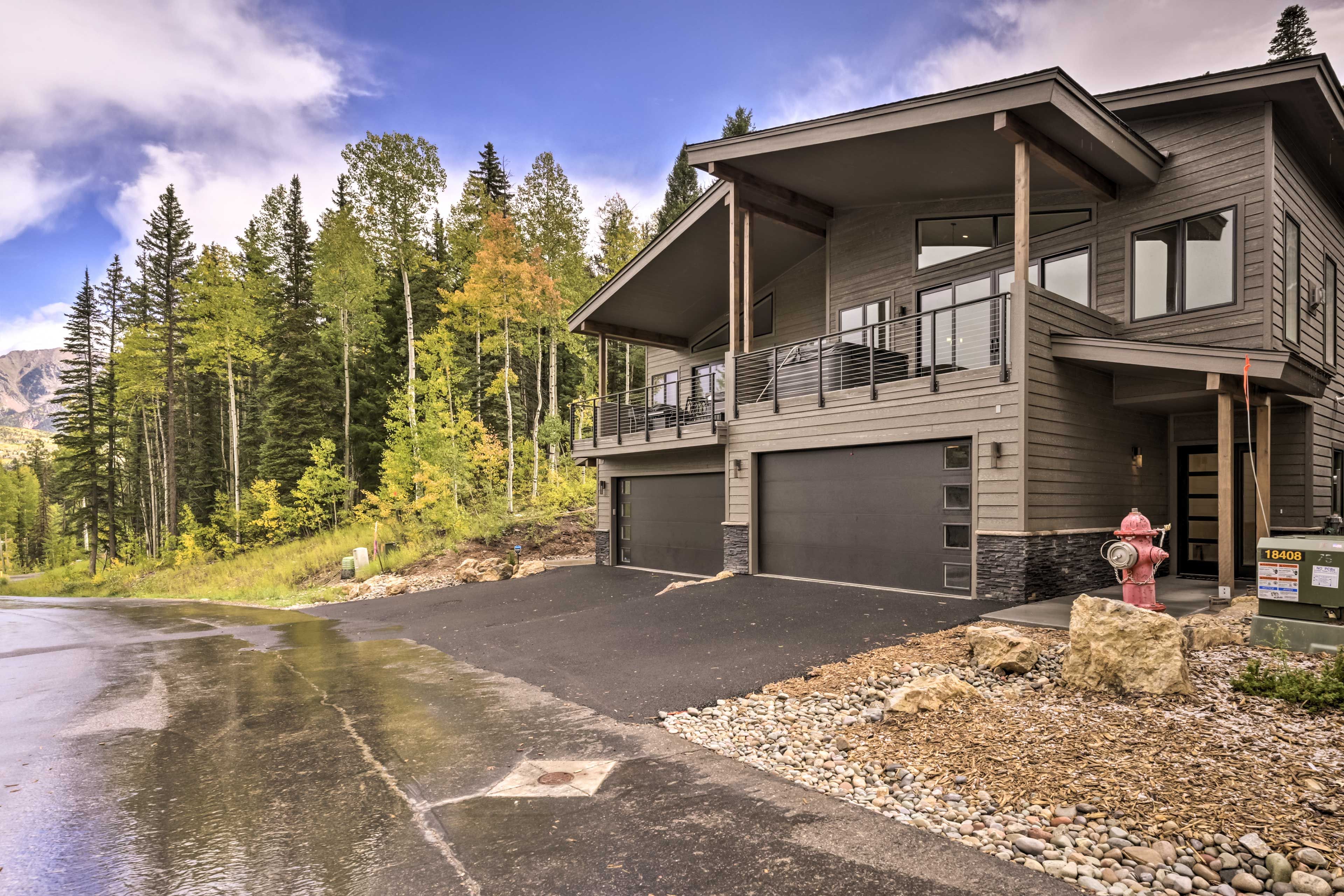 Exterior | Garage (2 Vehicles) | Driveway (2 Vehicles) | Tesla Charger
