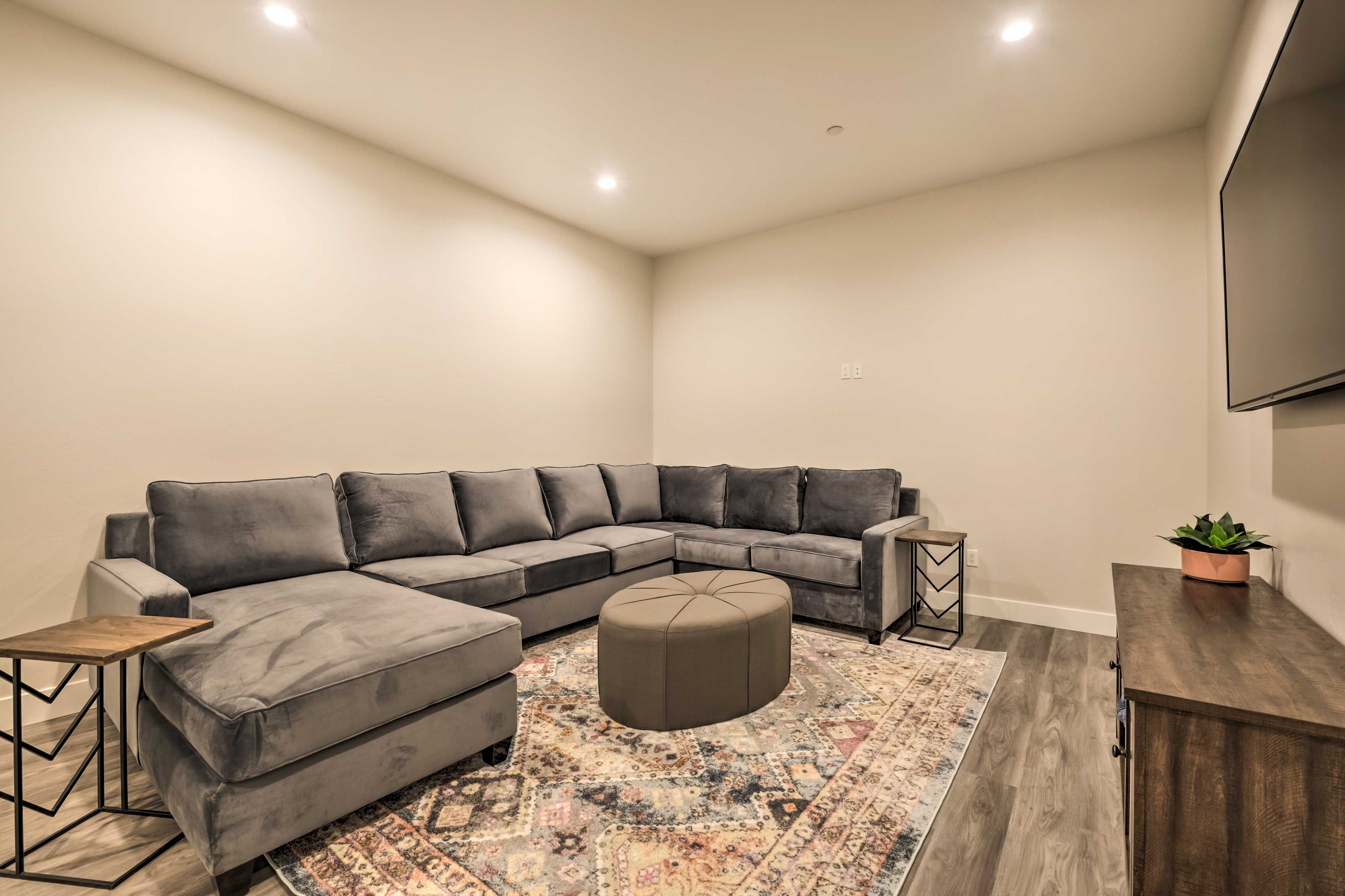 Game Room | Smart TV