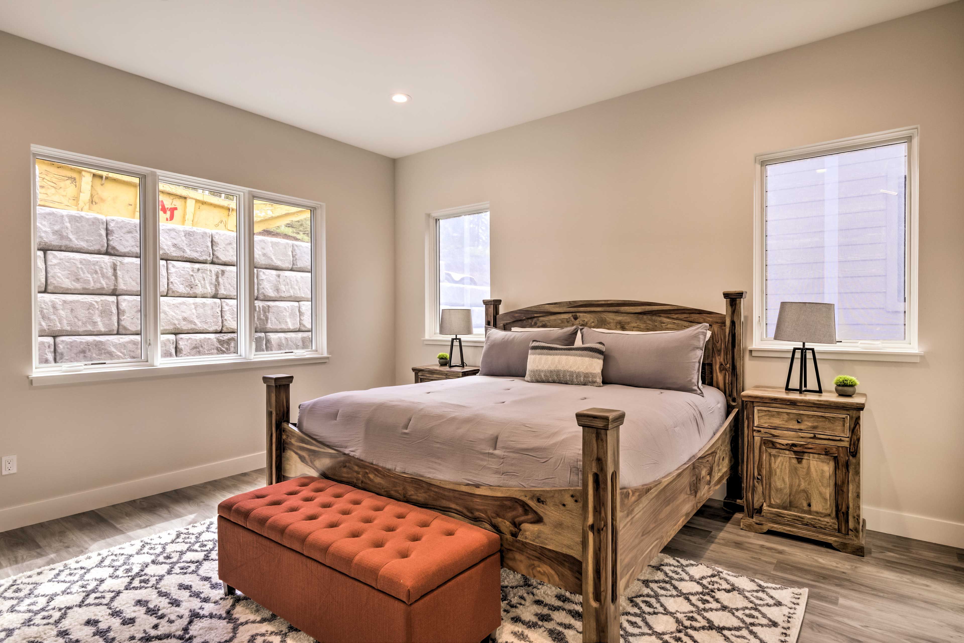 Bedroom 1 | King Bed