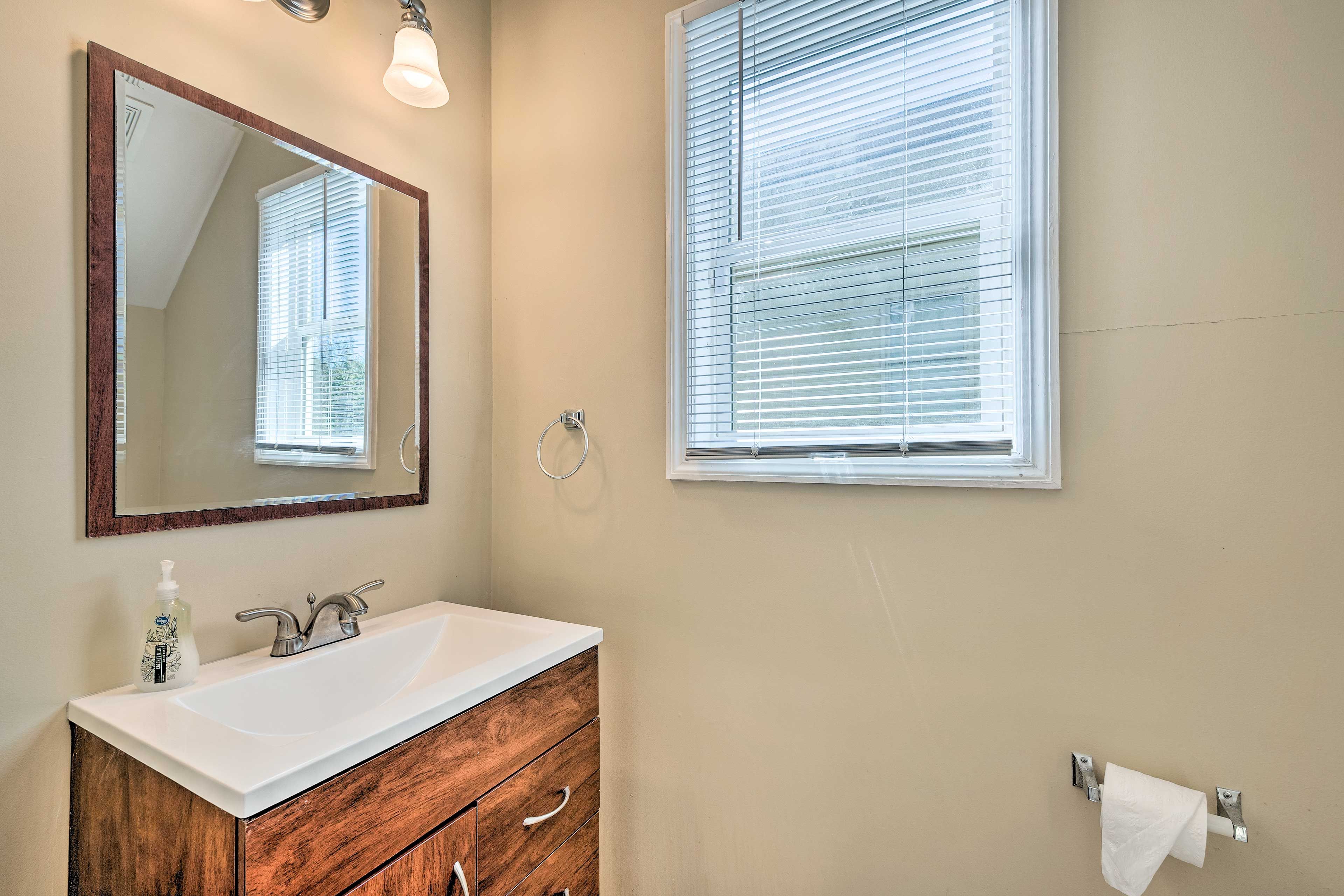 Half Bathroom | 1st Floor
