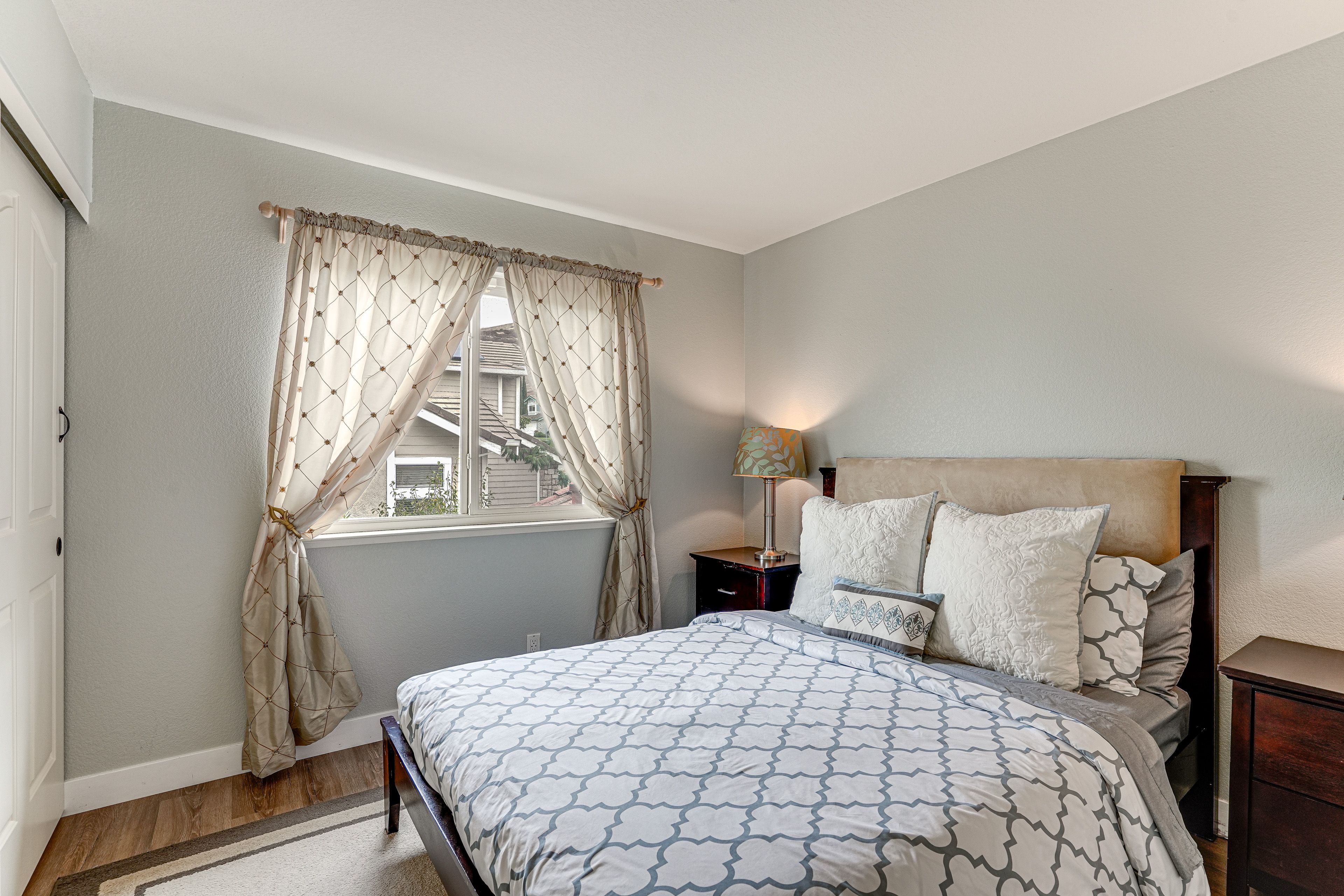 Bedroom 2 | 2nd Floor | Queen Bed
