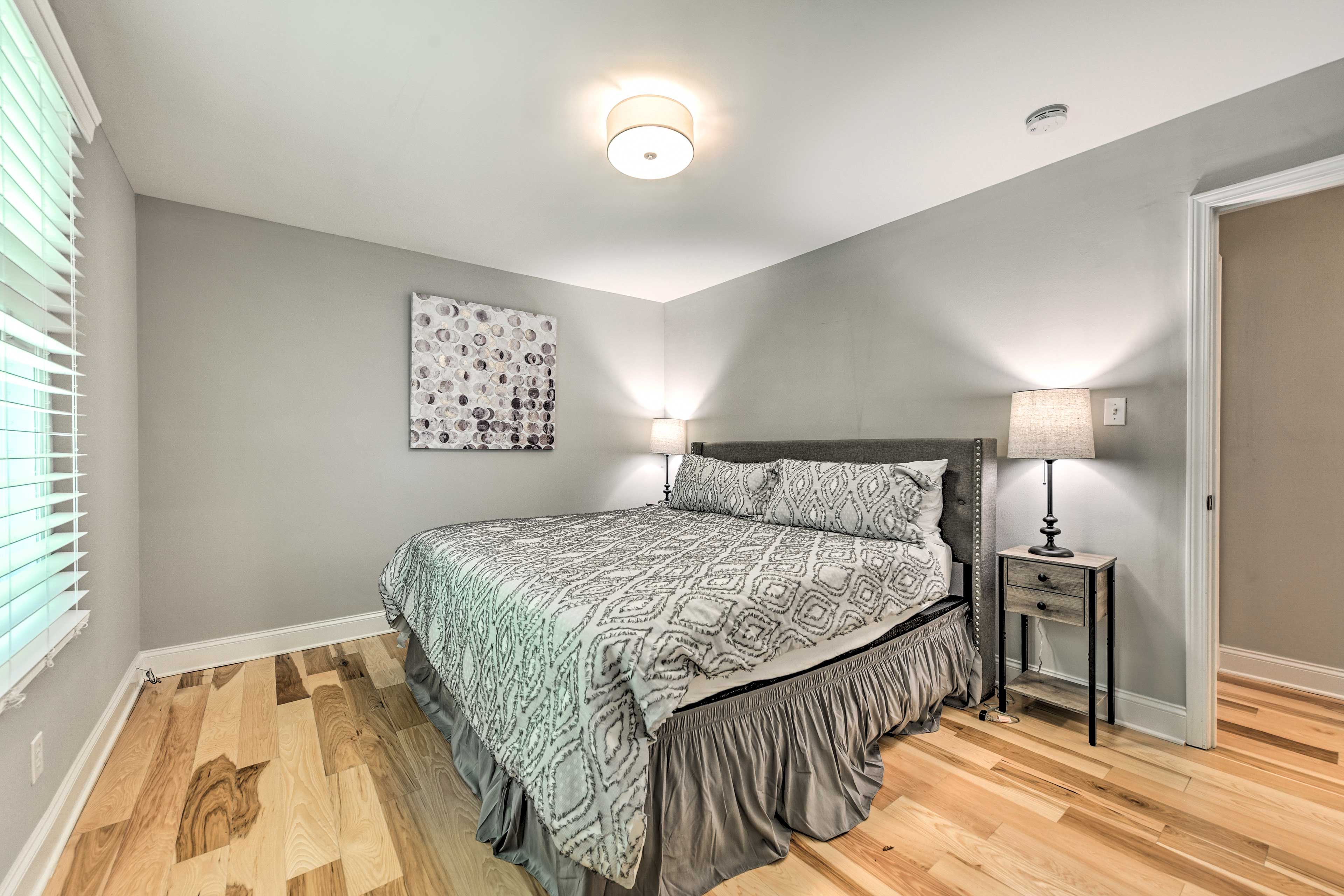 Bedroom 1 | King Bed | Linens Provided