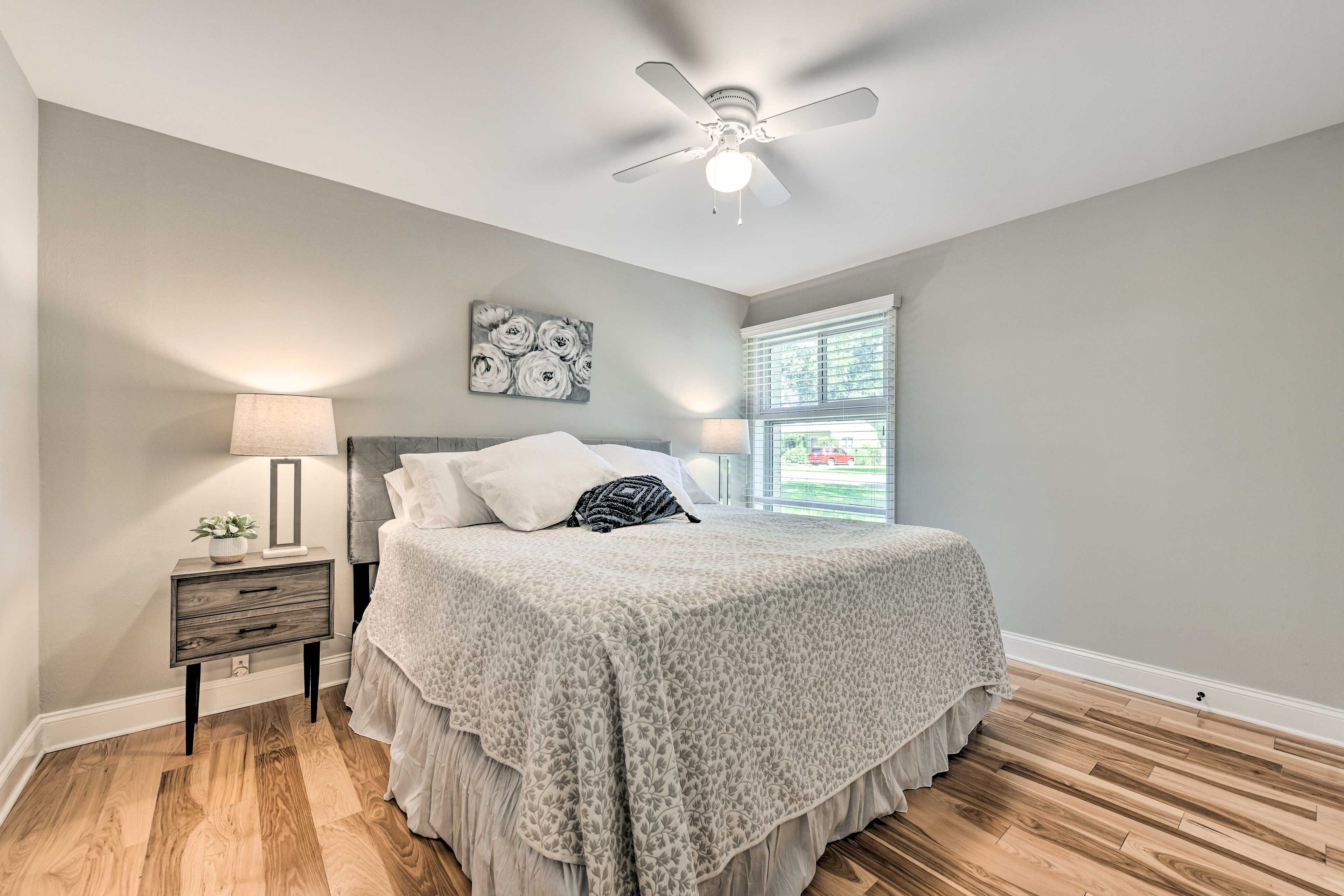 Bedroom 2 | King Bed