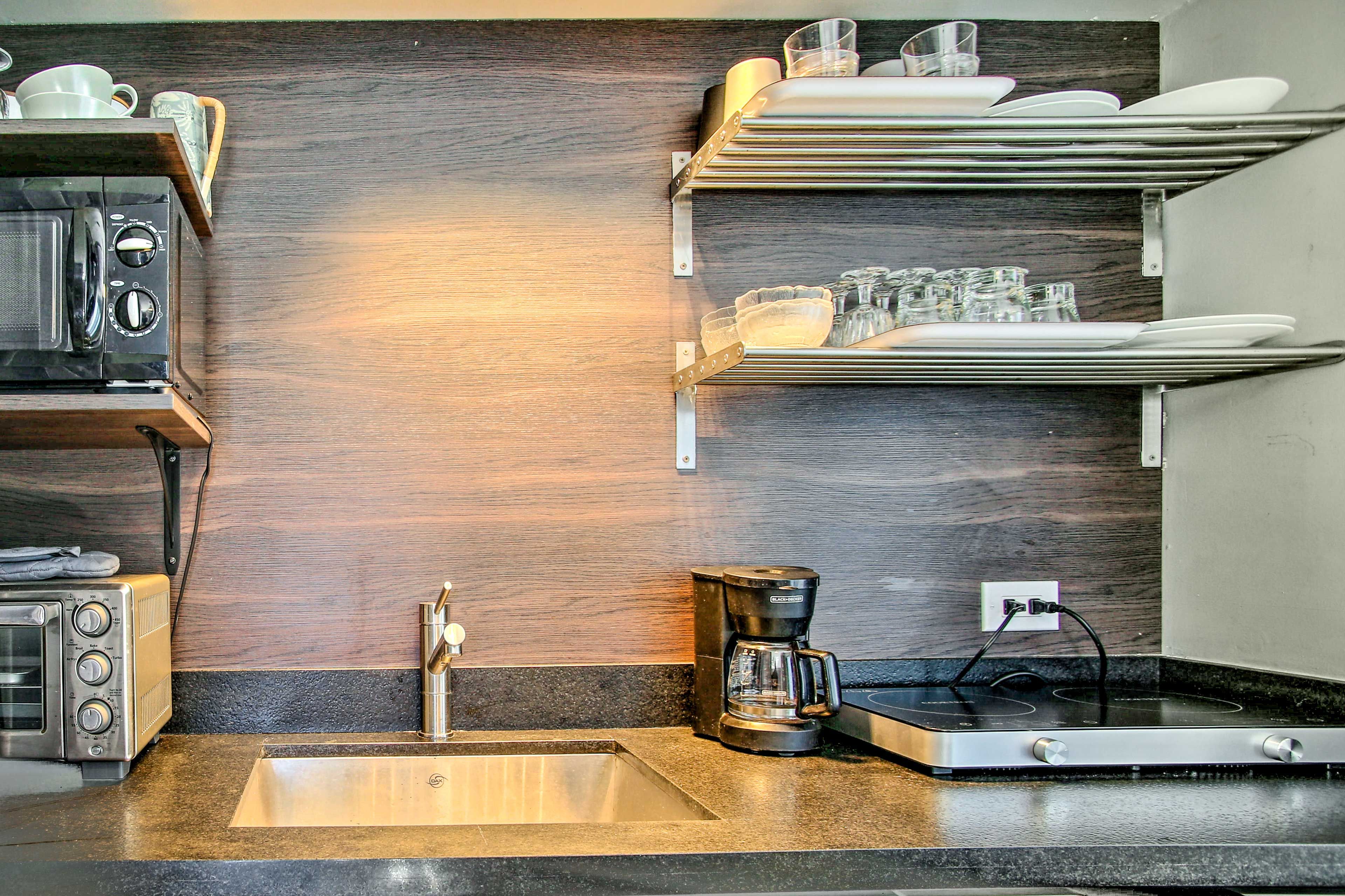 Kitchenette | Cooking Basics Supplied