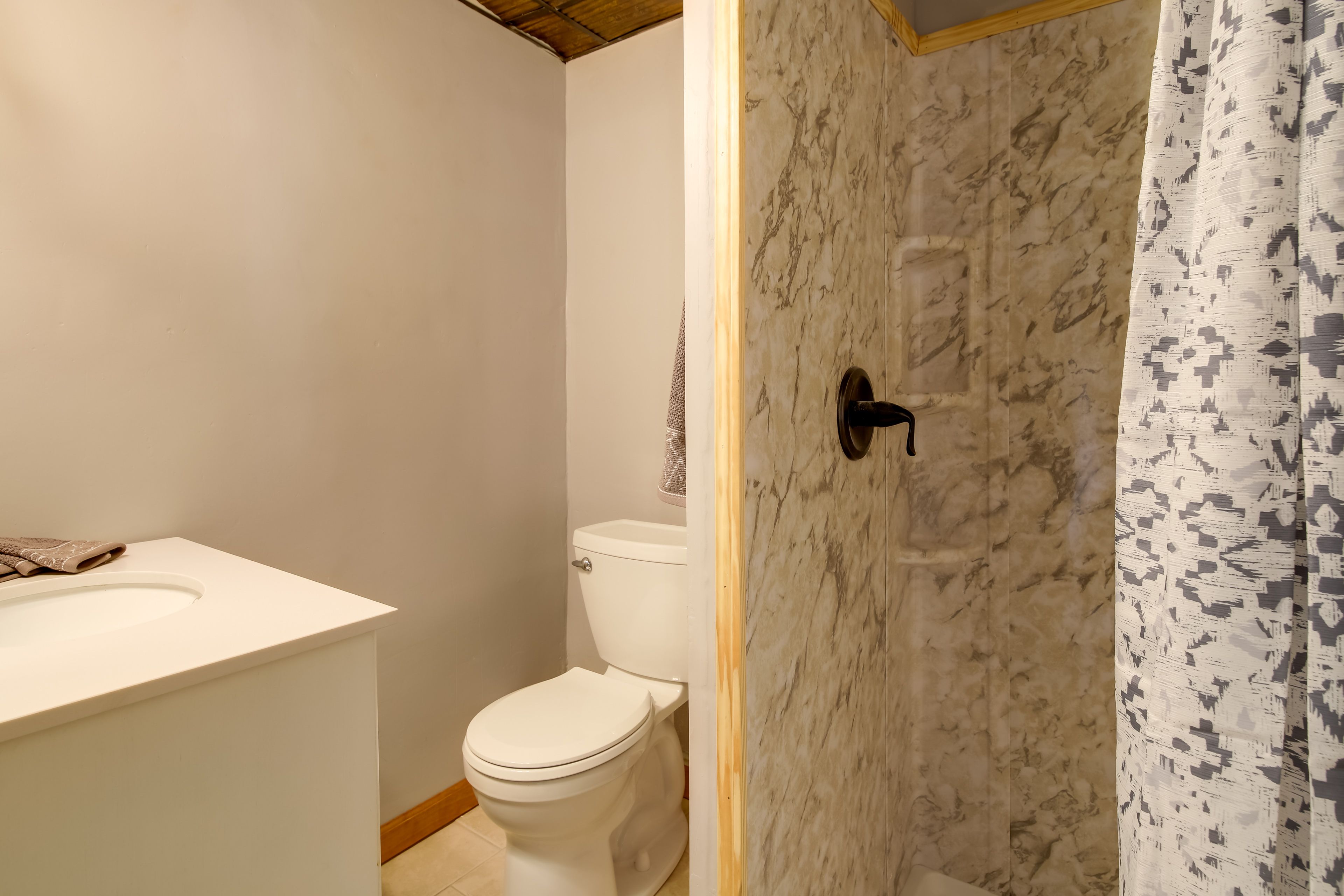Full Bathroom