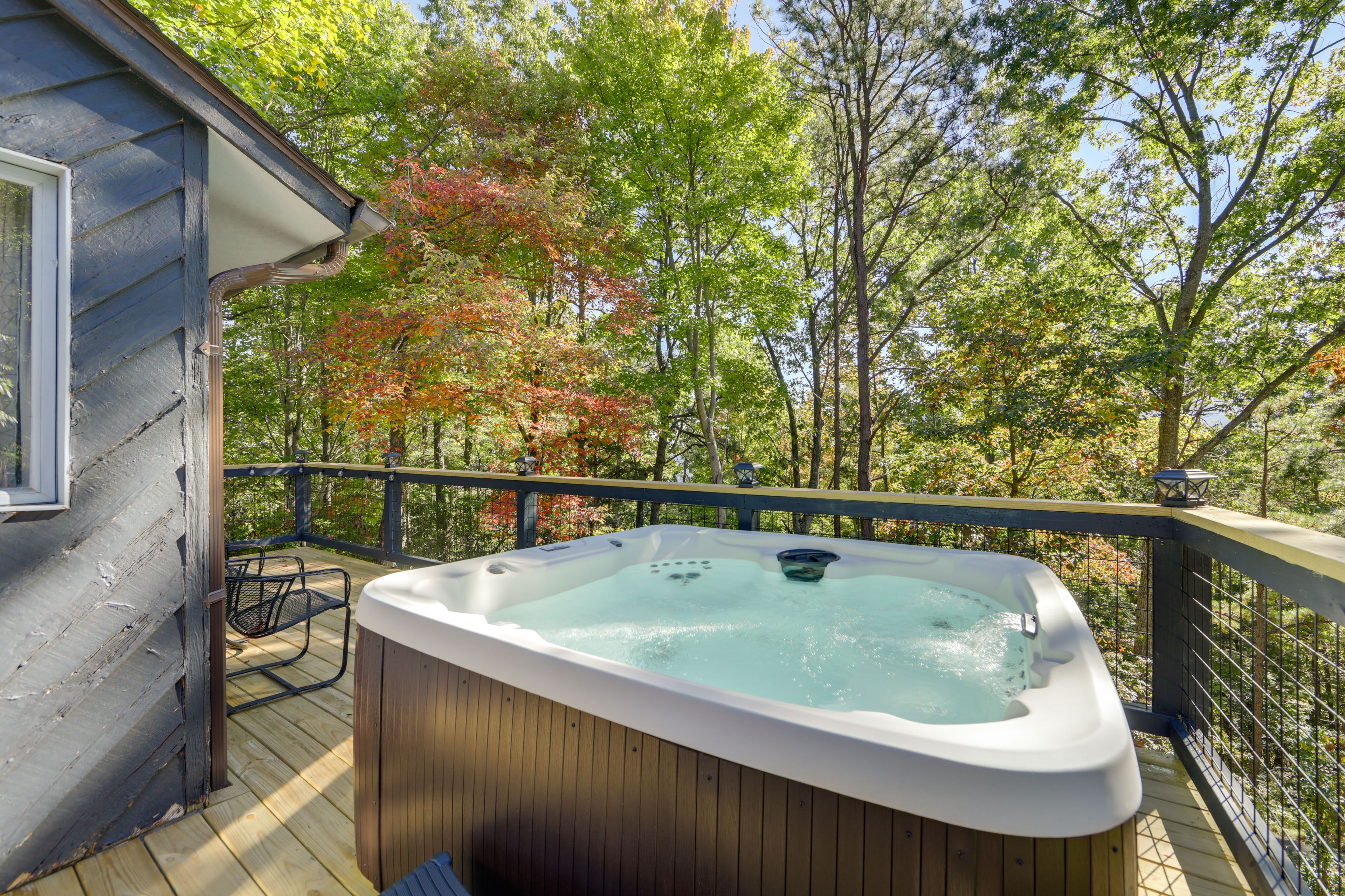 Gatlinburg Vacation Rental | 2BR + Bonus Room | 3BA | Step-Free Access Via Ramp