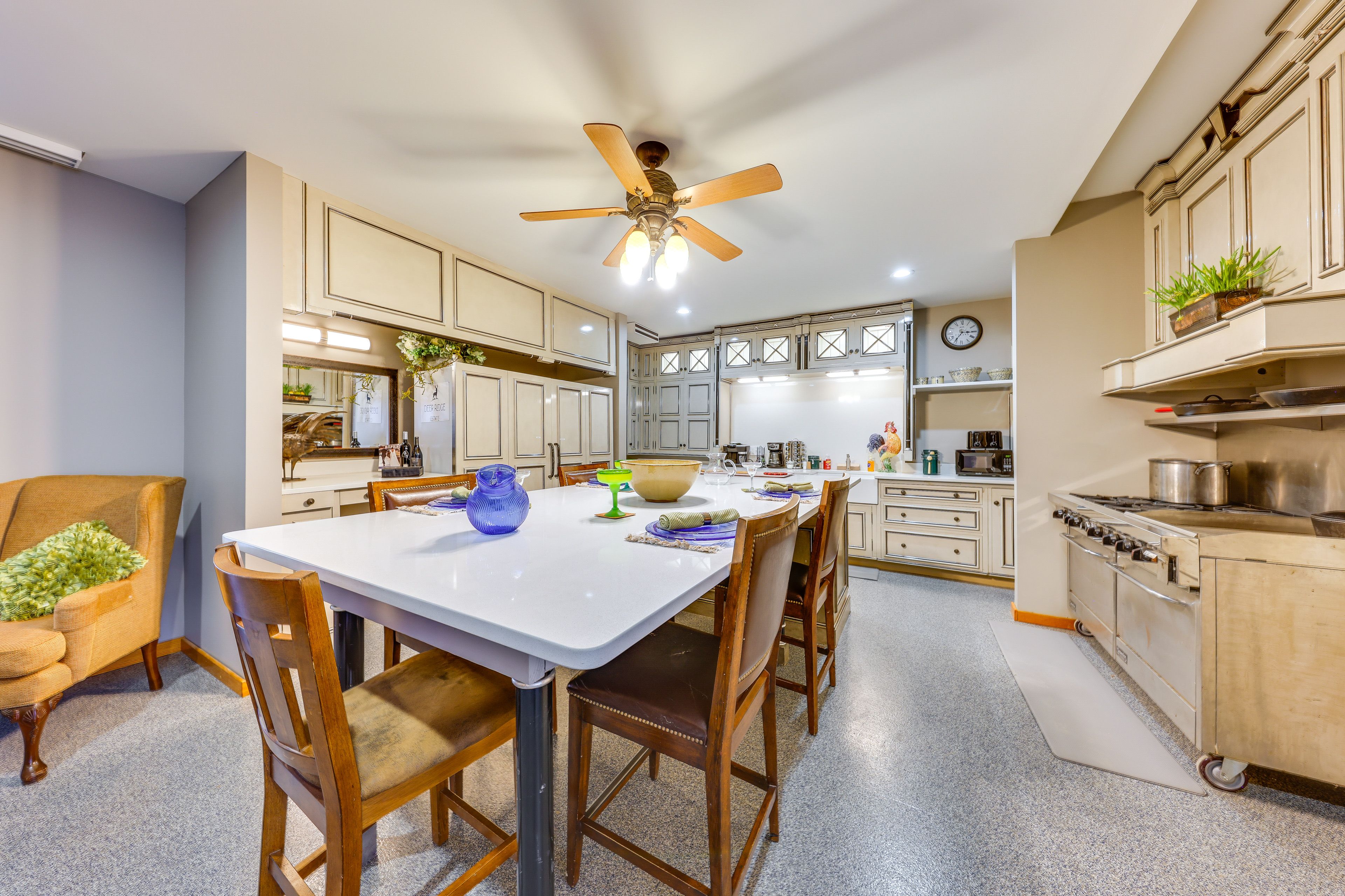 Tonganoxie Vacation Rental | 5BR | 5BA | Step-Free Access | 2,500 Sq Ft