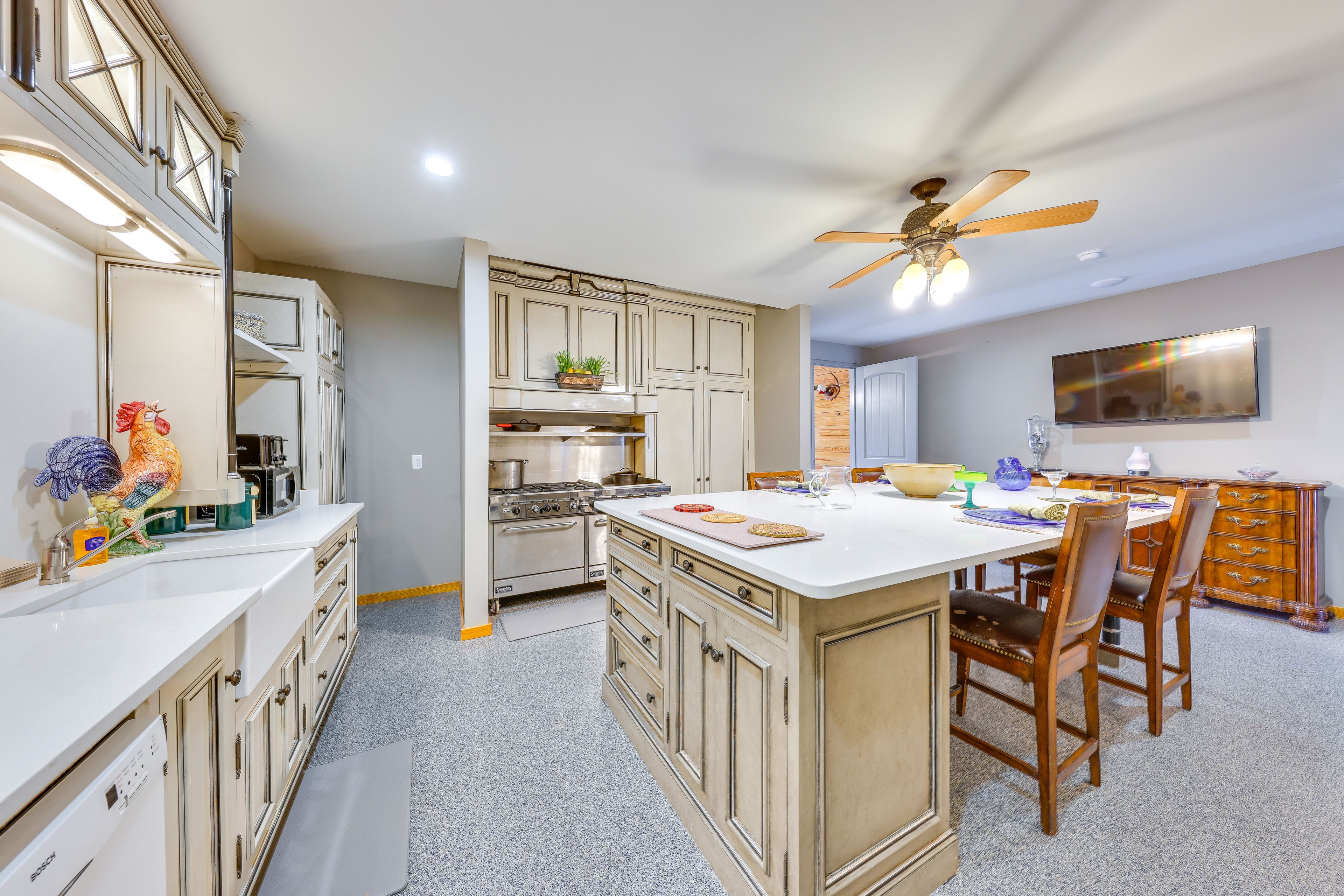 Kitchen | Drip Coffee Maker | Coffee Grinder | Blender | Crockpot | Toaster Oven