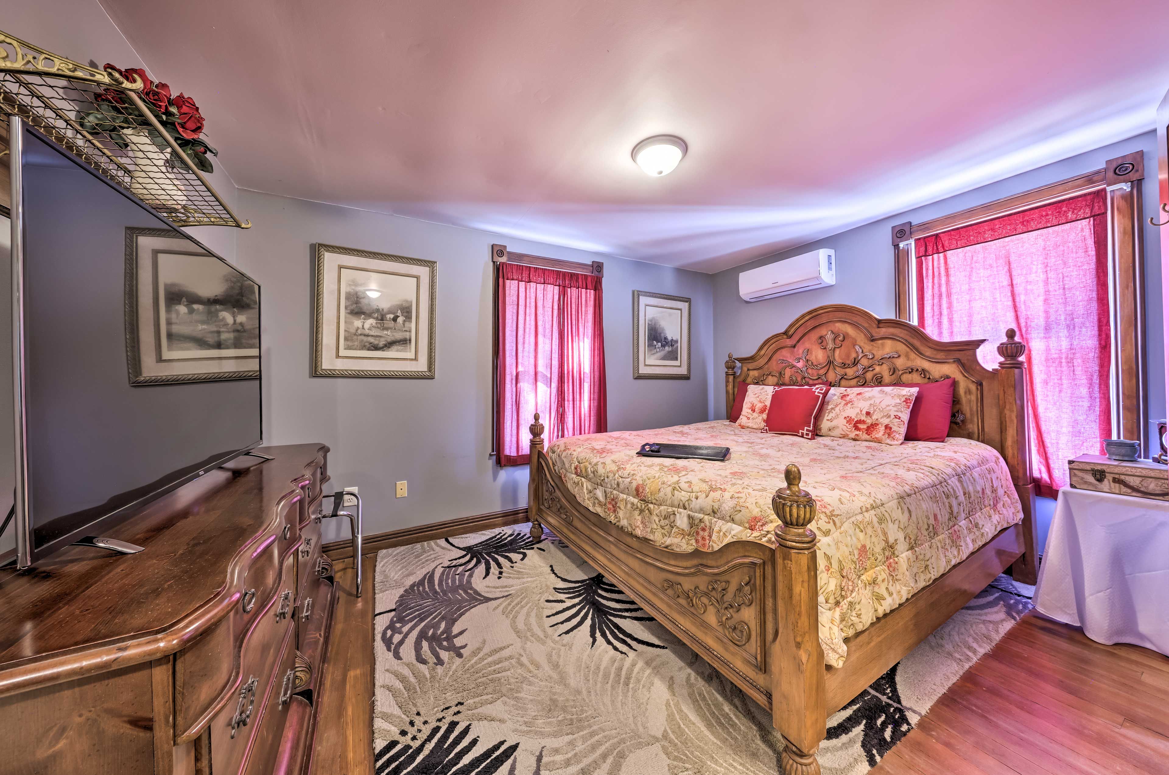 Bedroom 3 | King Bed | Full En-Suite Bathroom