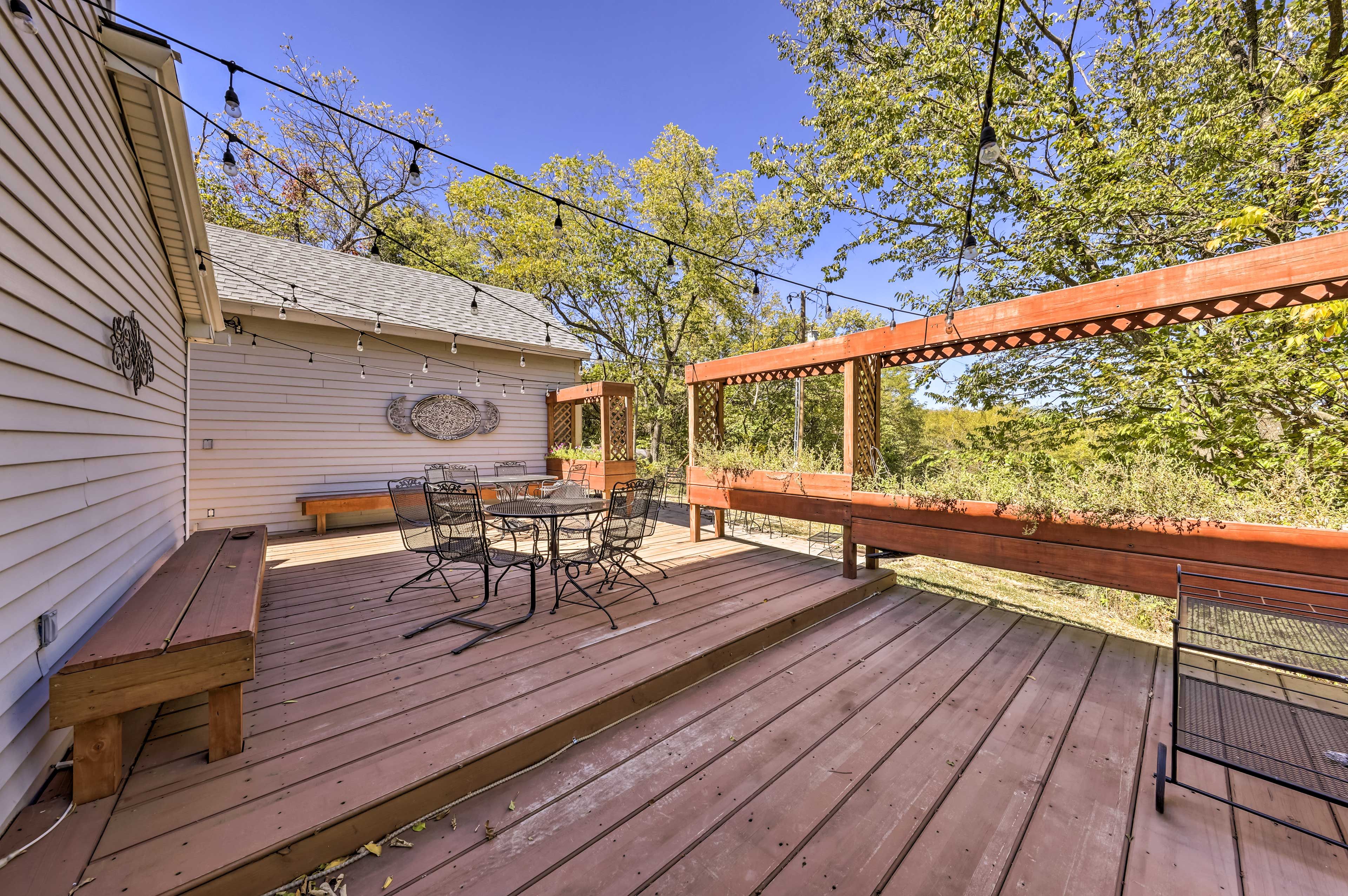 Private Deck | Outdoor Dining Area