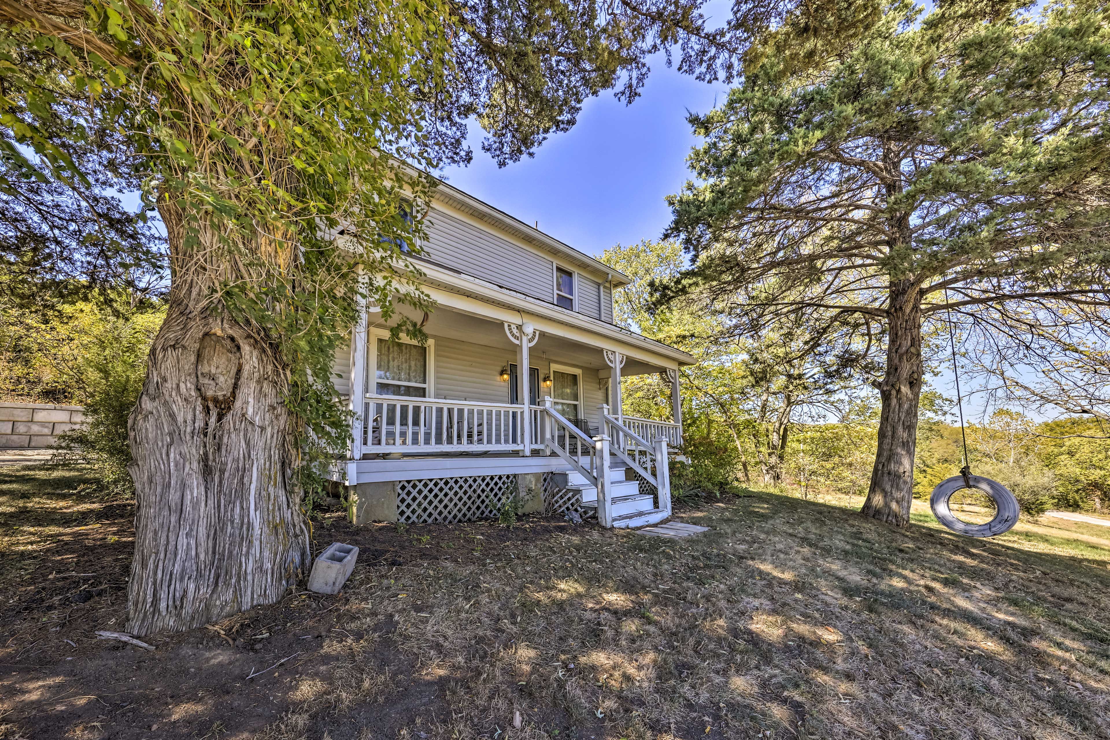 Tonganoxie Vacation Rental | 3BR | 3.5BA | Stairs Required | 1,800 Sq Ft