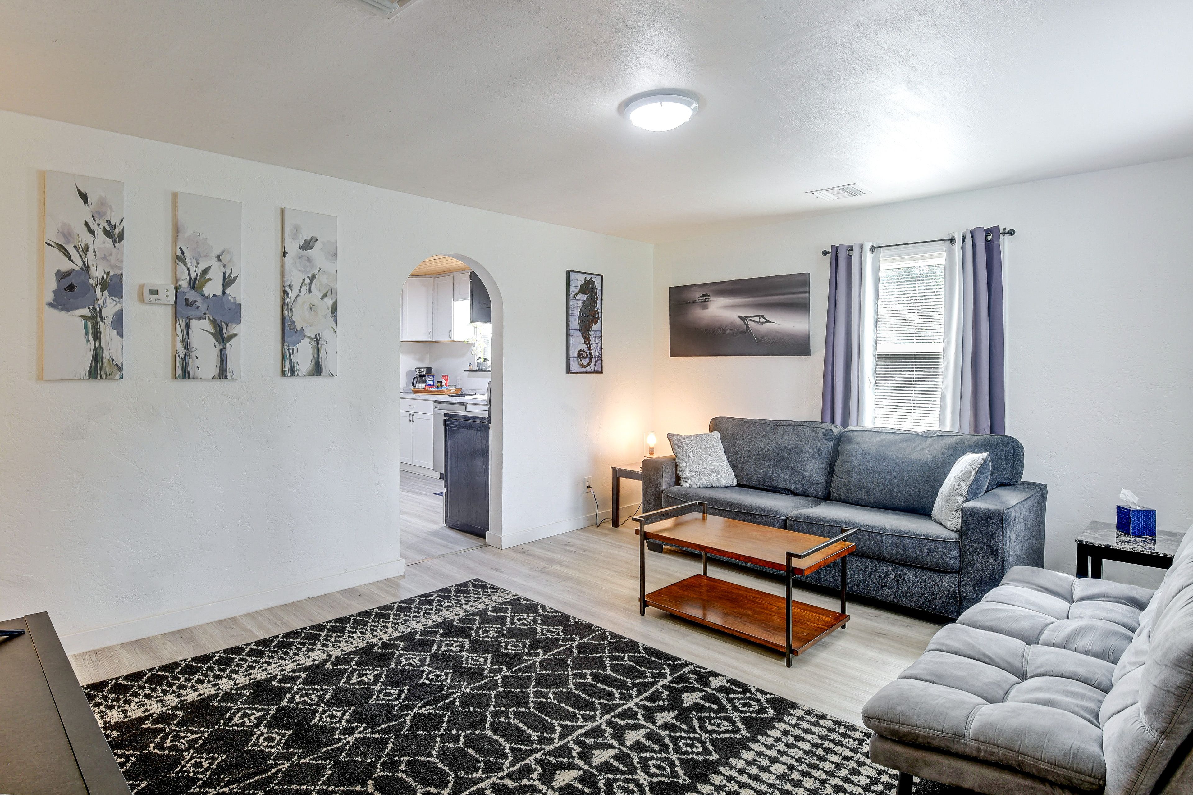 Living Room | Futon