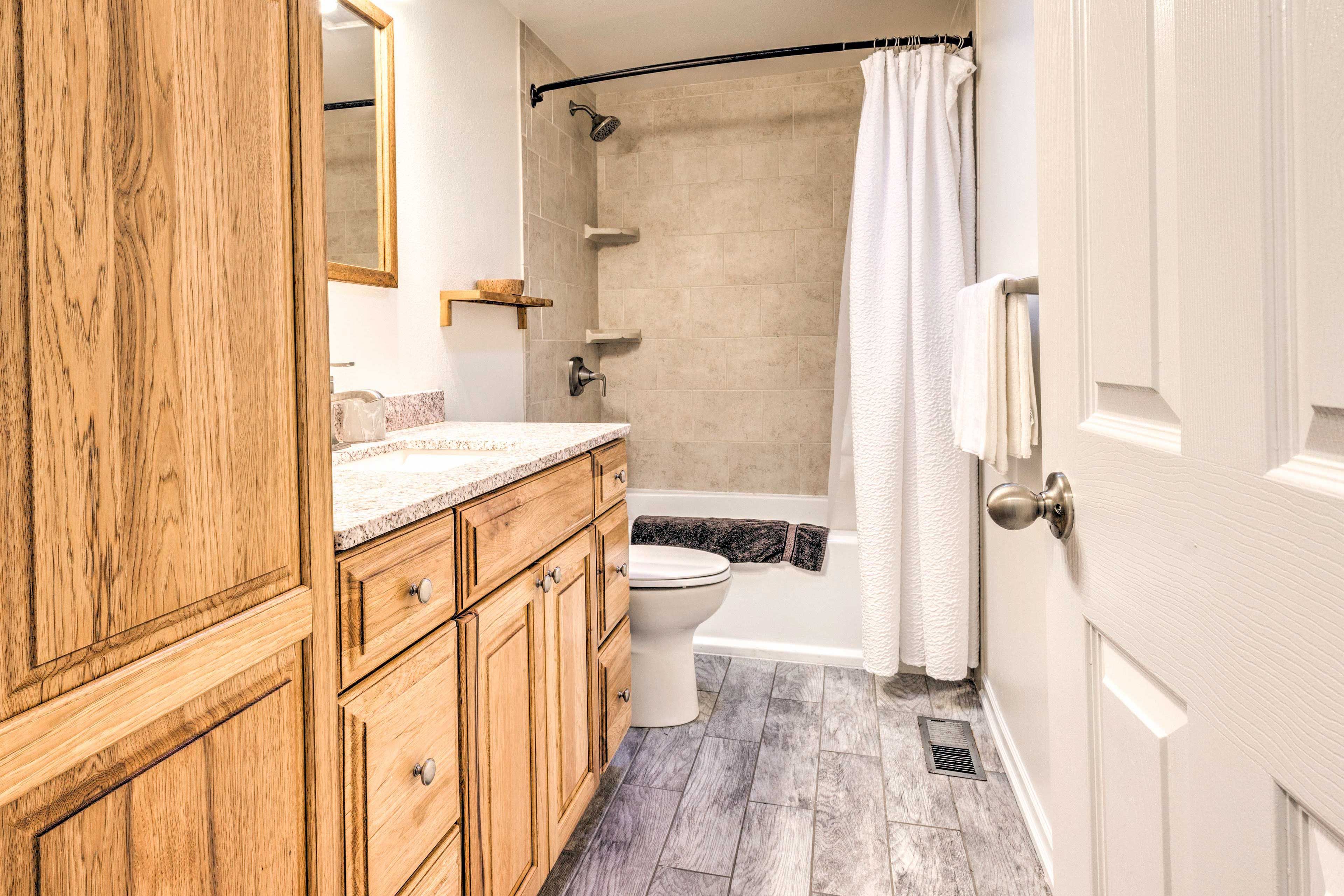 Full Bathroom | Hair Dryer