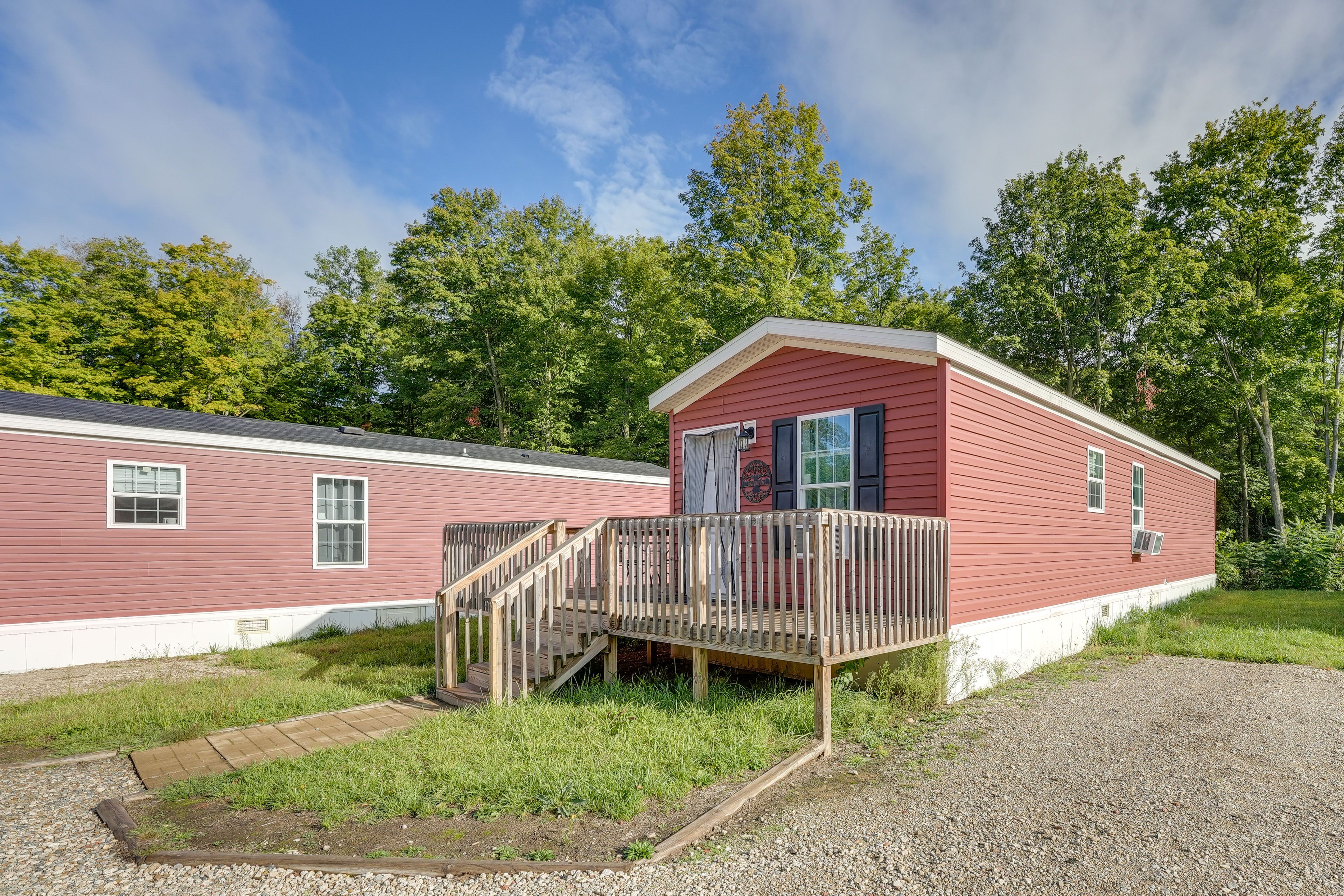 Parking | Driveway (1 Vehicle) | RV & Trailer Parking