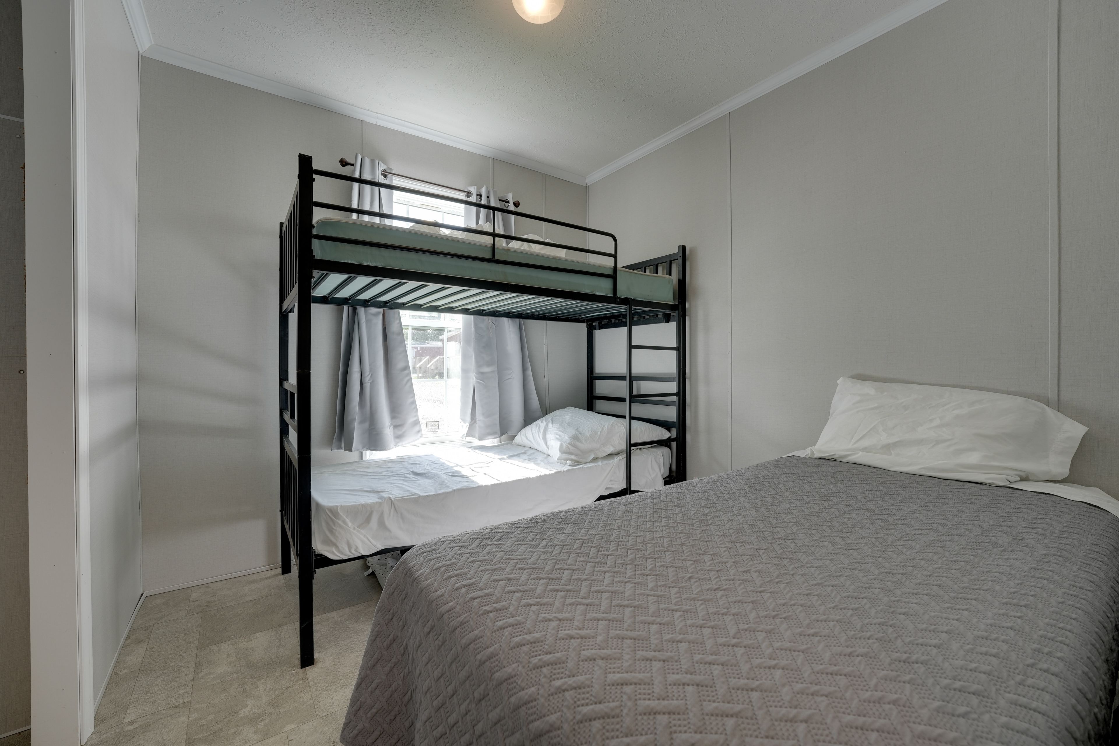 Bedroom 2 | Twin Bed | Twin Bunk Bed