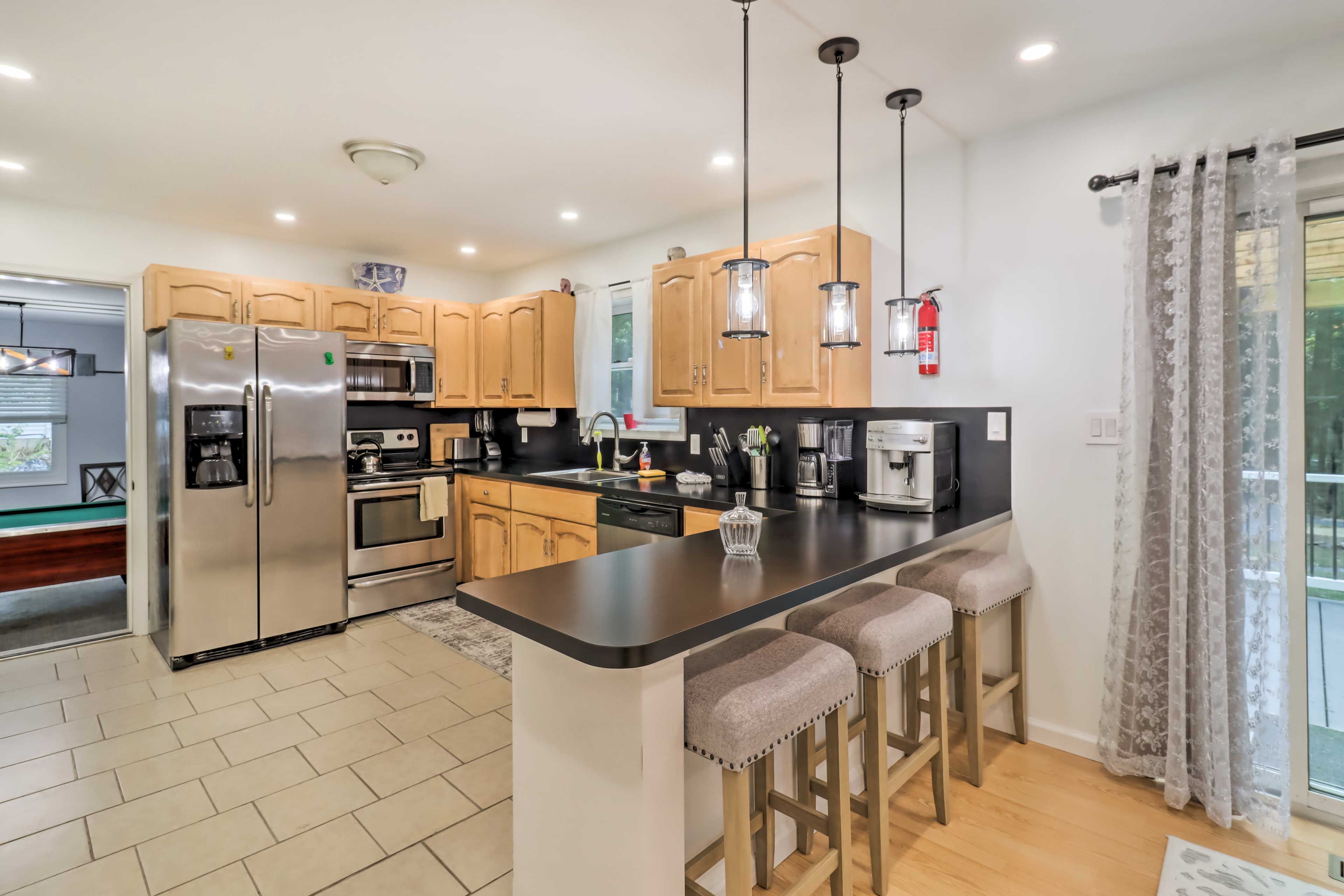 Kitchen | Drip Coffee Maker | Blender | Coffee Grinder | Crockpot | Toaster Oven