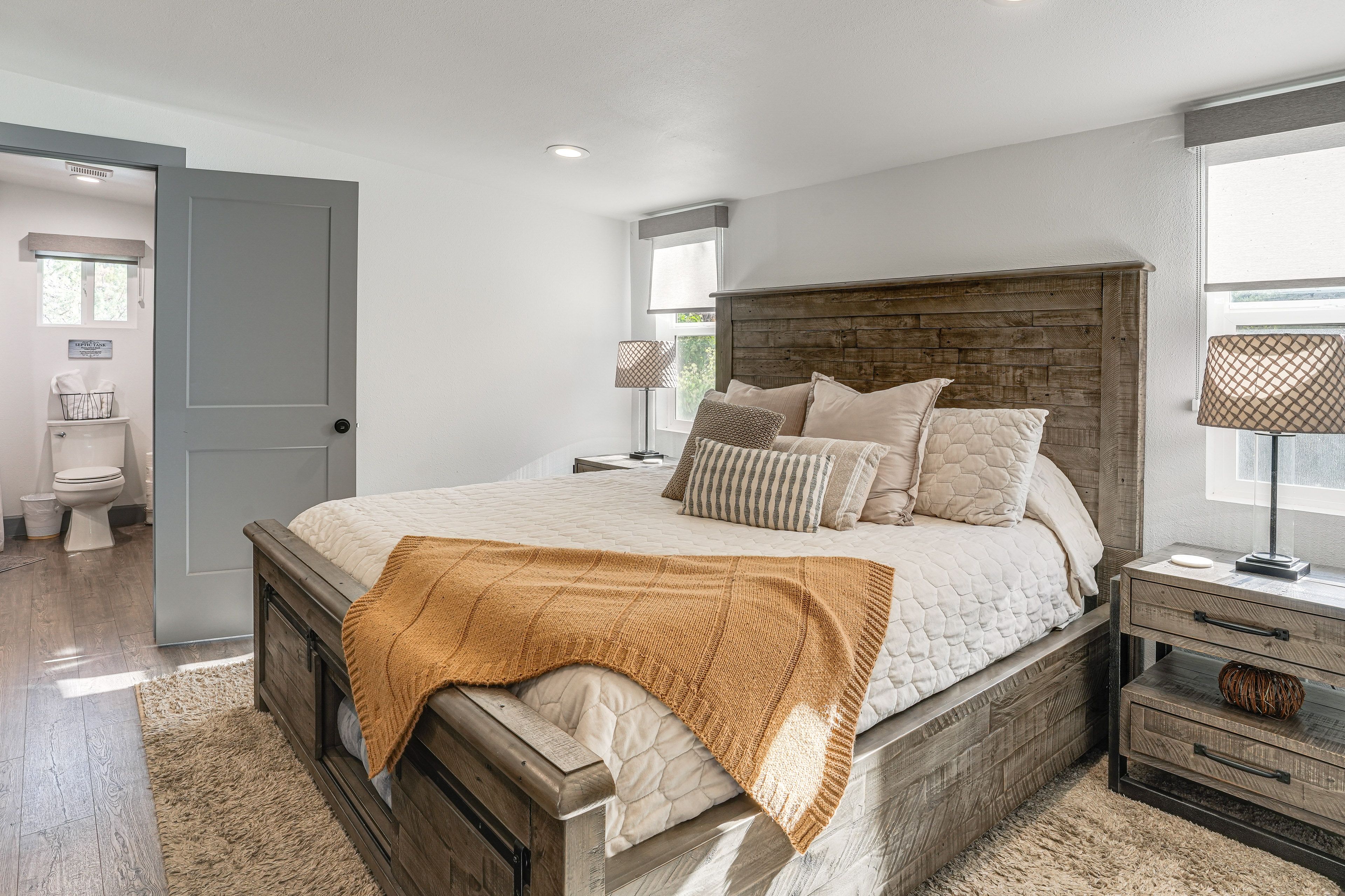Bedroom 1 | King Bed | Linens Provided