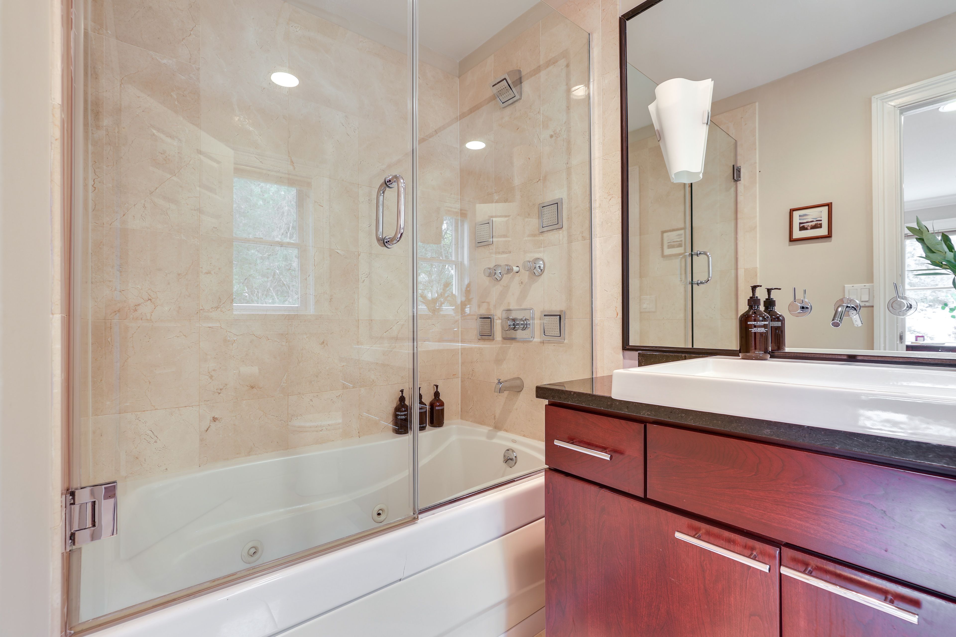 Full Bath | Upper Level