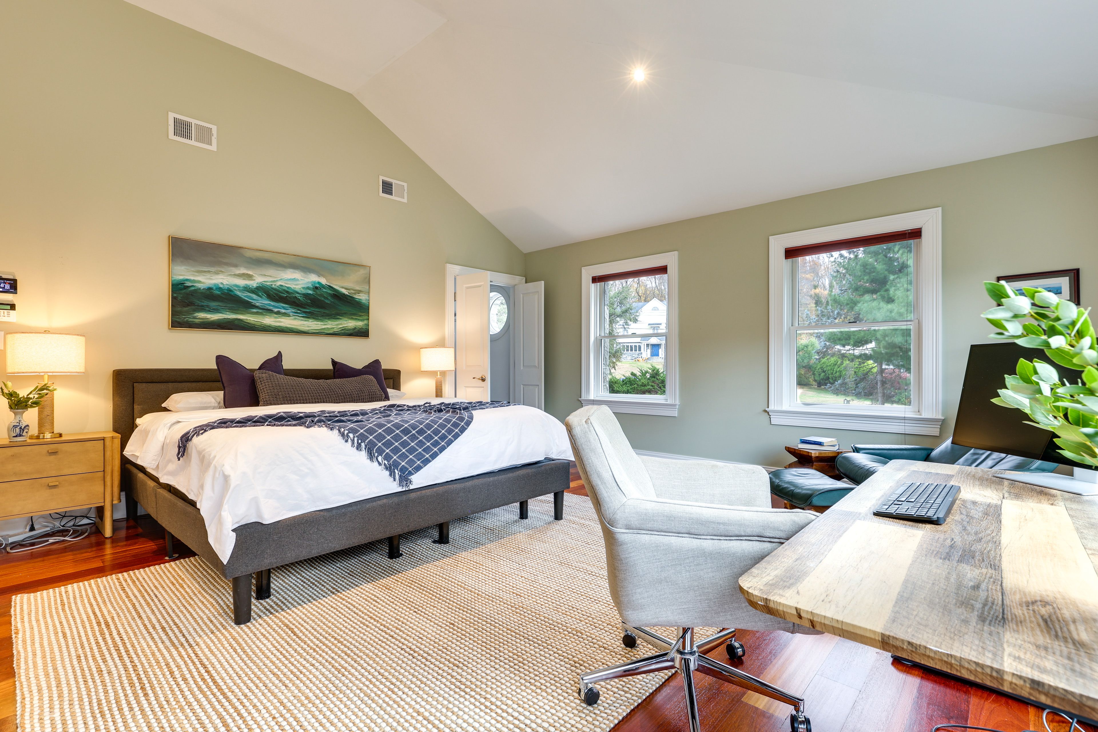 Bedroom 1 | King Bed | Linens | Upper Level