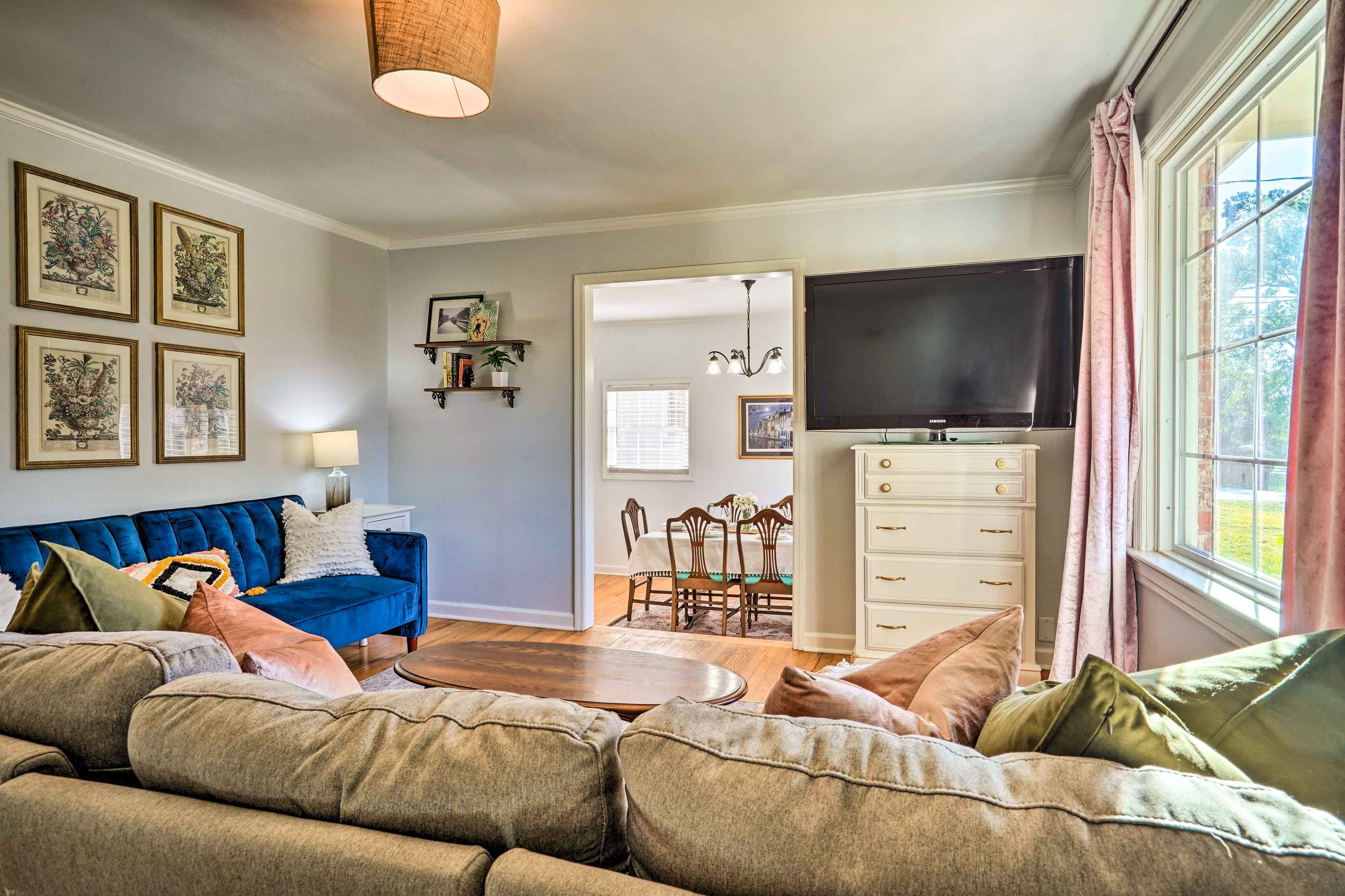Living Room | Free WiFi