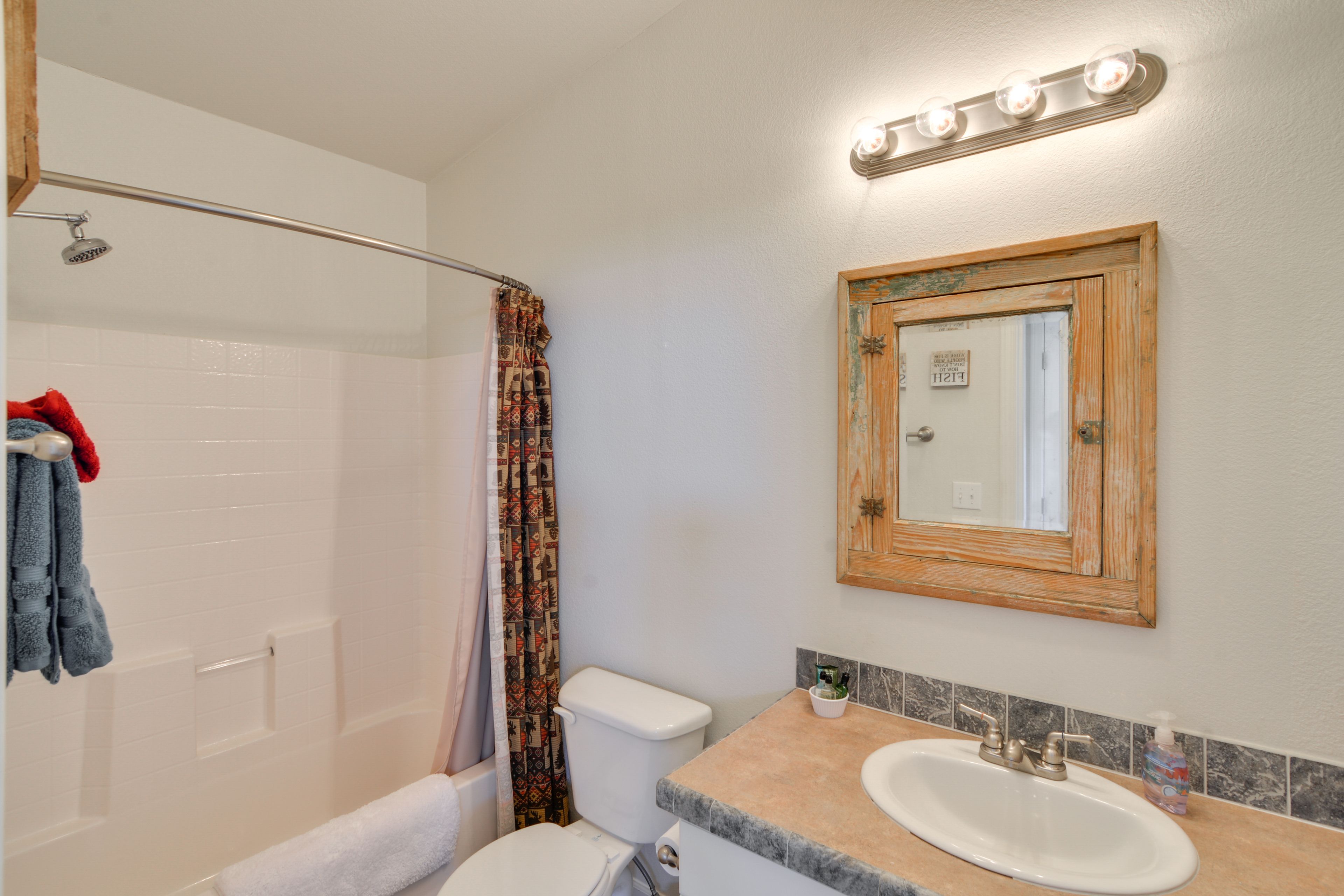 Bathroom | Towels Provided