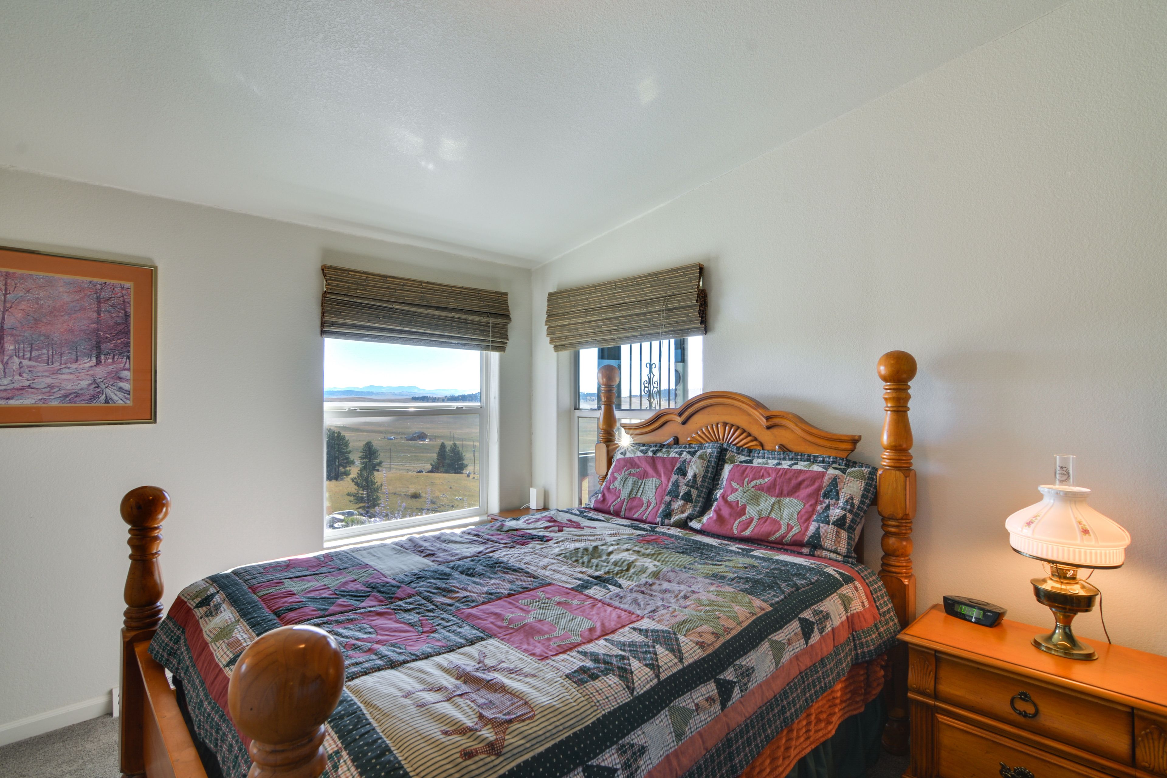 Bedroom 1 | Queen Bed | Twin Bunk Bed | Linens Provided