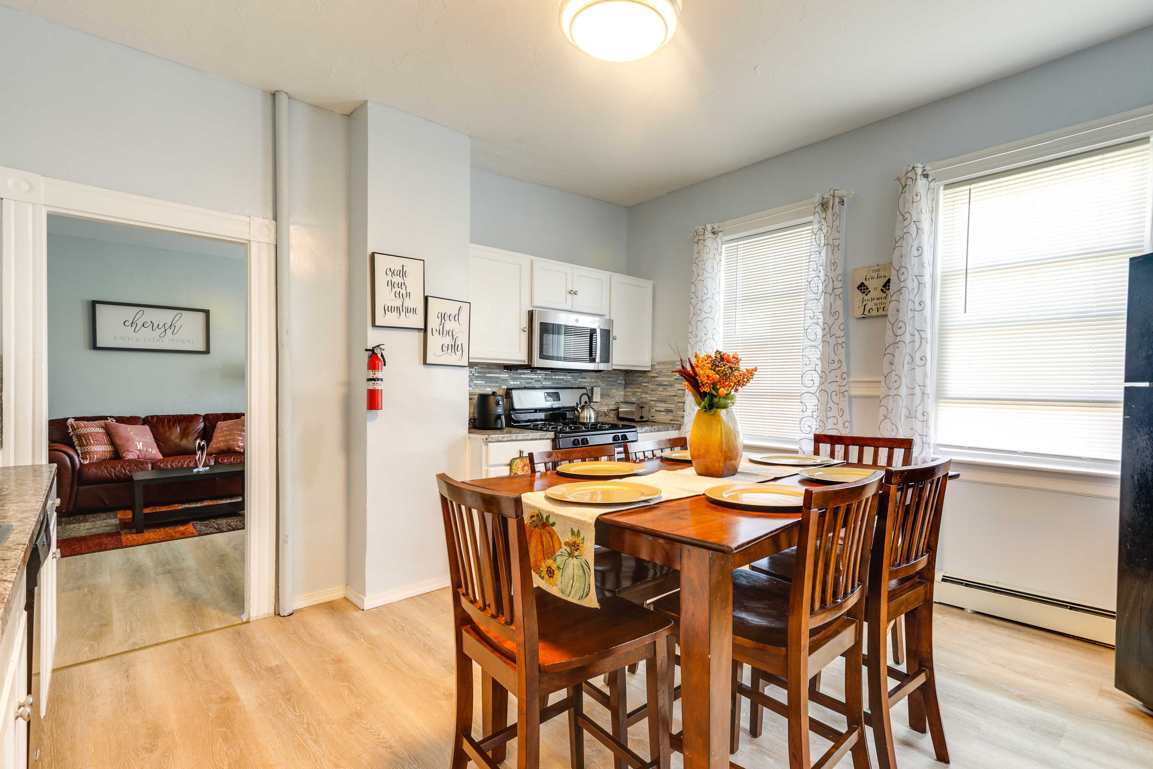 Kitchen | Dining Area