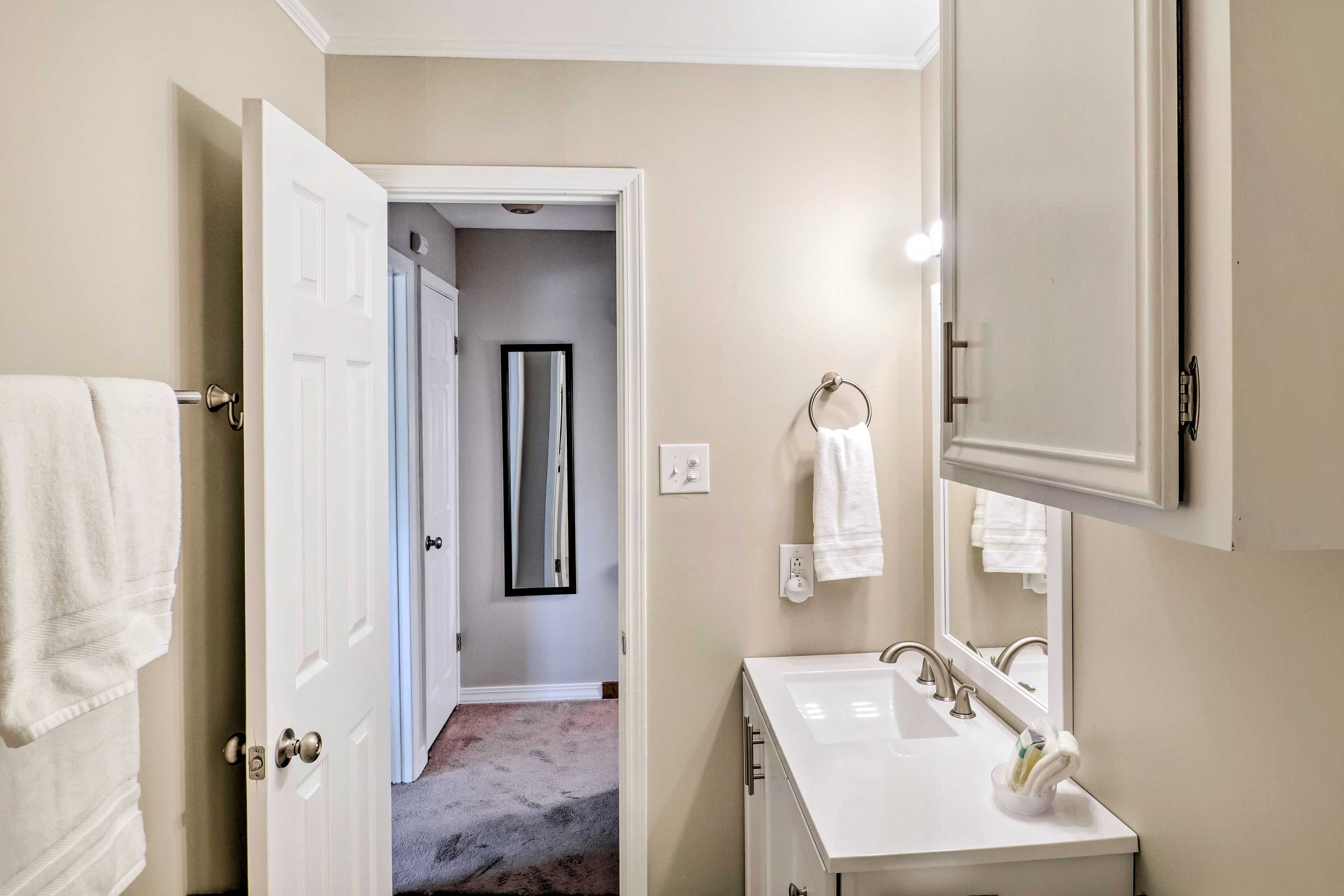 Bathroom | Towels Provided | Complimentary Toiletries