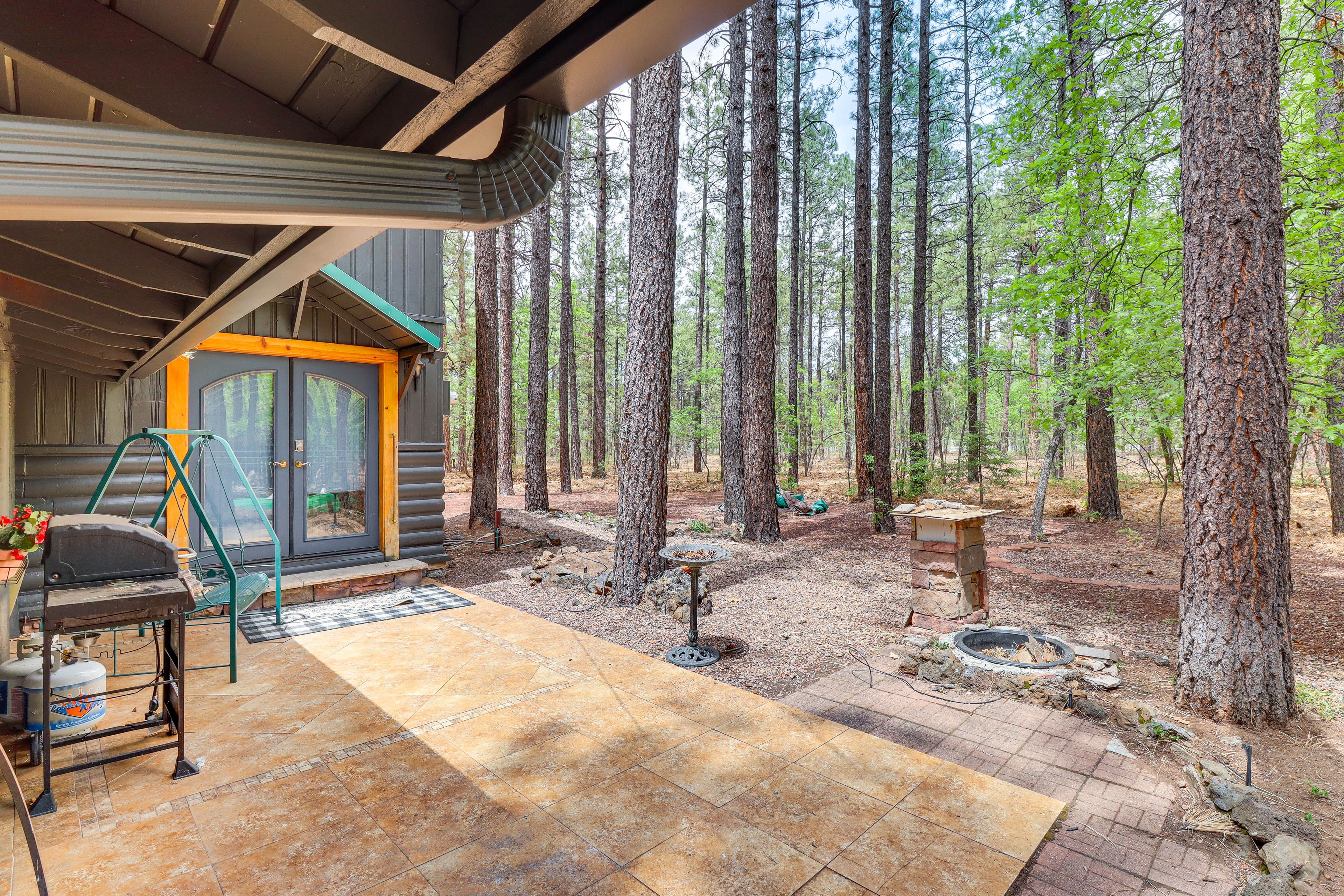Patio | Outdoor Dining Area | Fire Pit