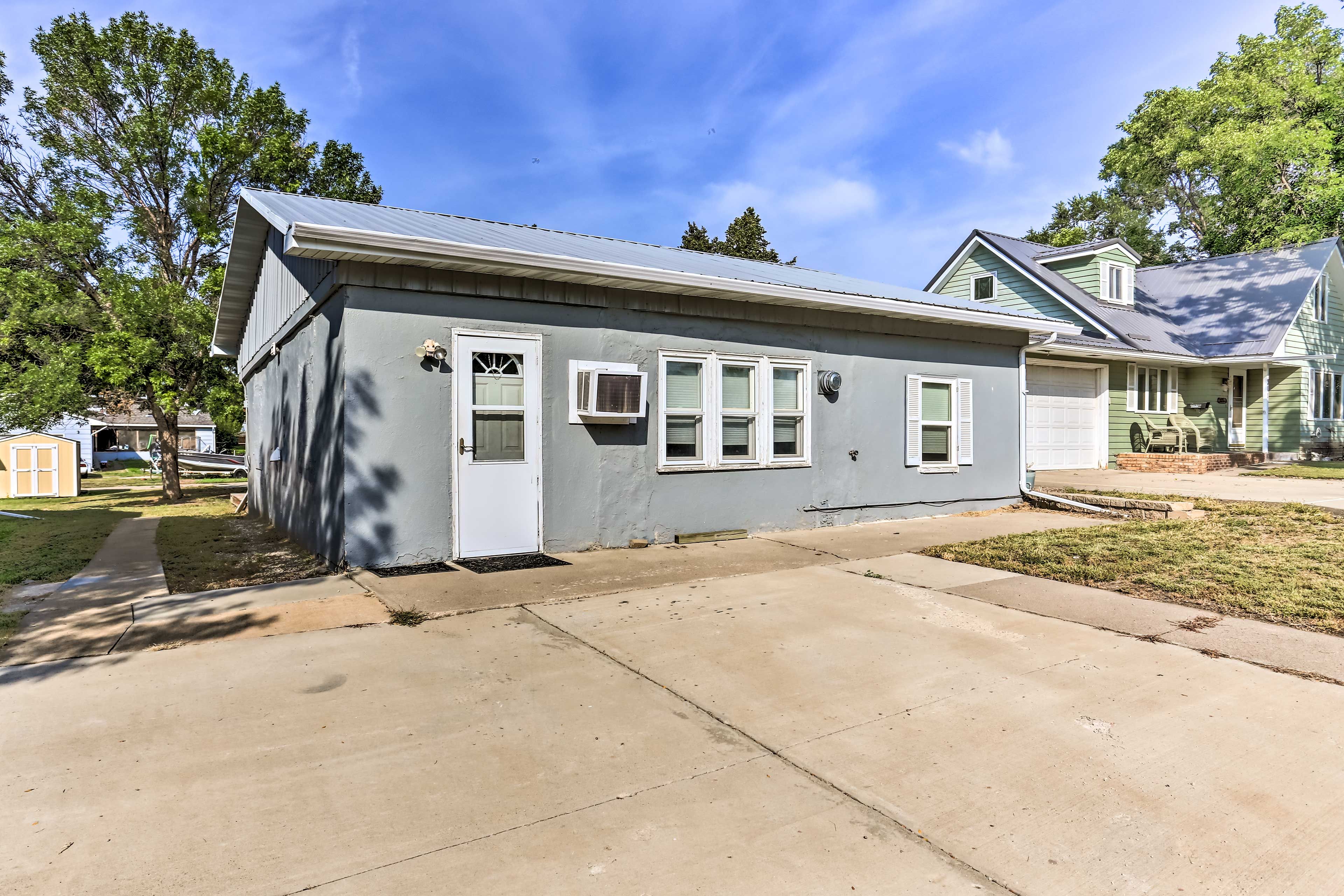 Home Exterior | Parking | Driveway (2 Vehicles) | Boat Parking Allowed