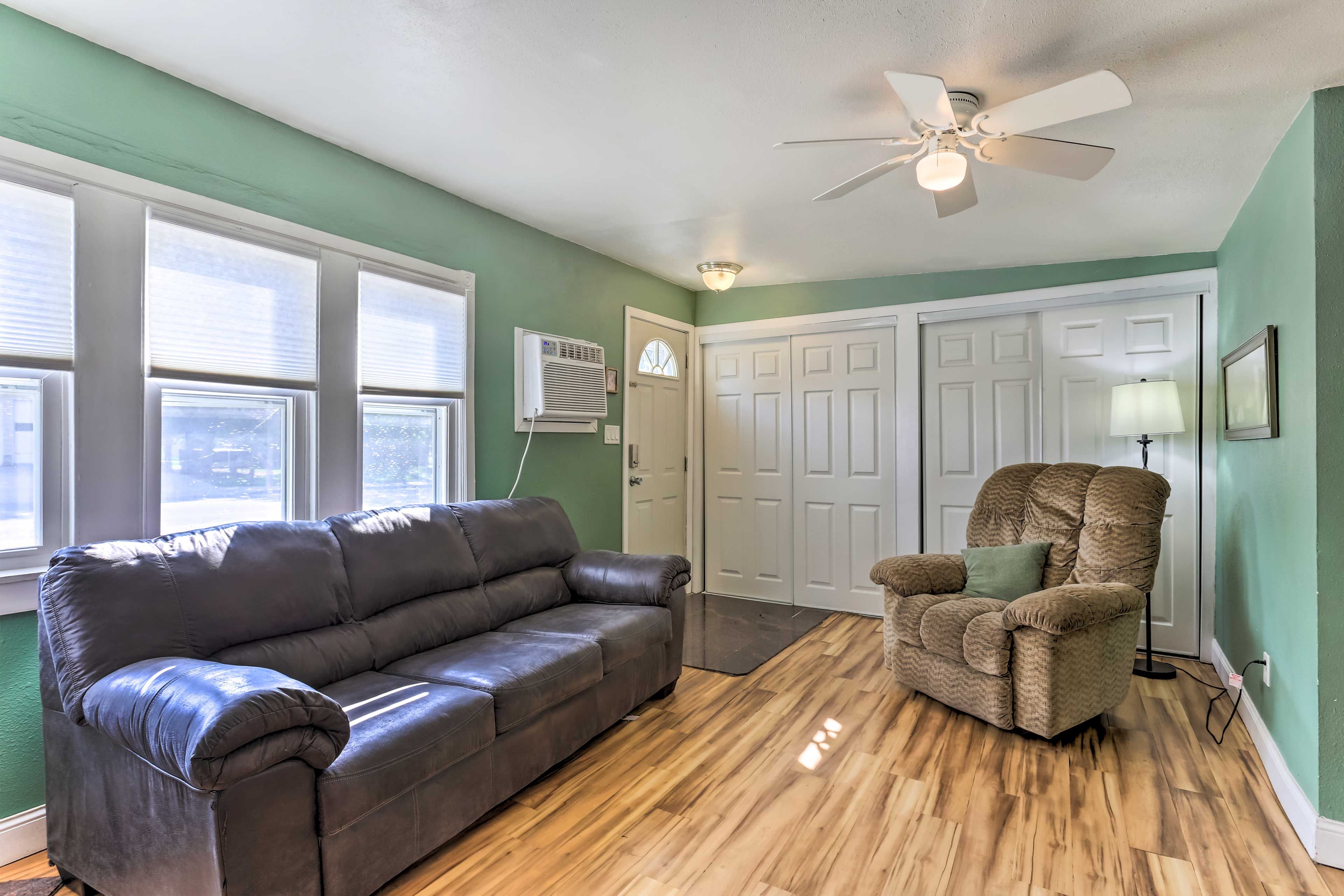 Living Room | Full Sleeper Sofa | Wireless Internet | 65" Smart TV