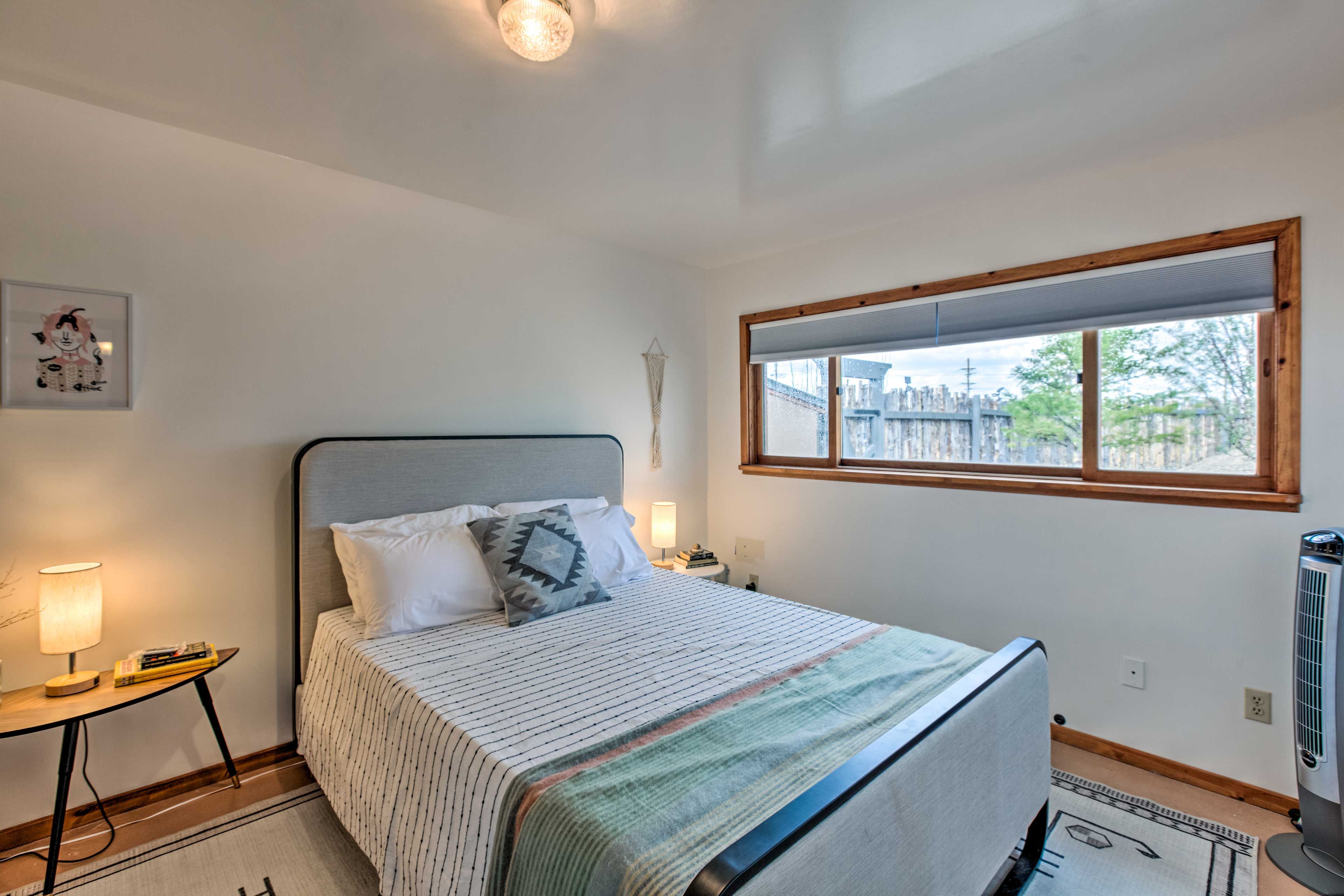 Bedroom 3 | Queen Bed