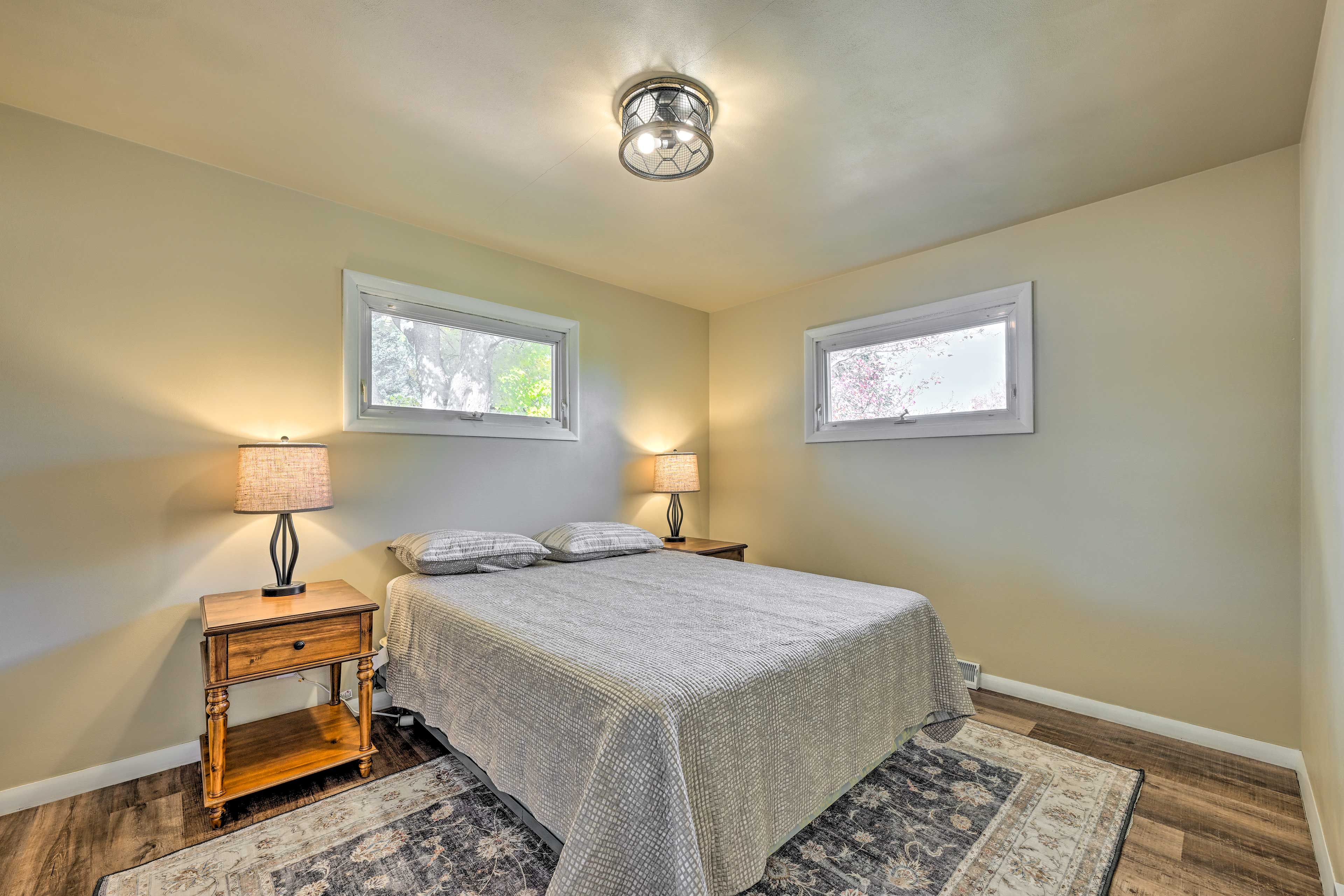 Bedroom 2 | Queen Bed