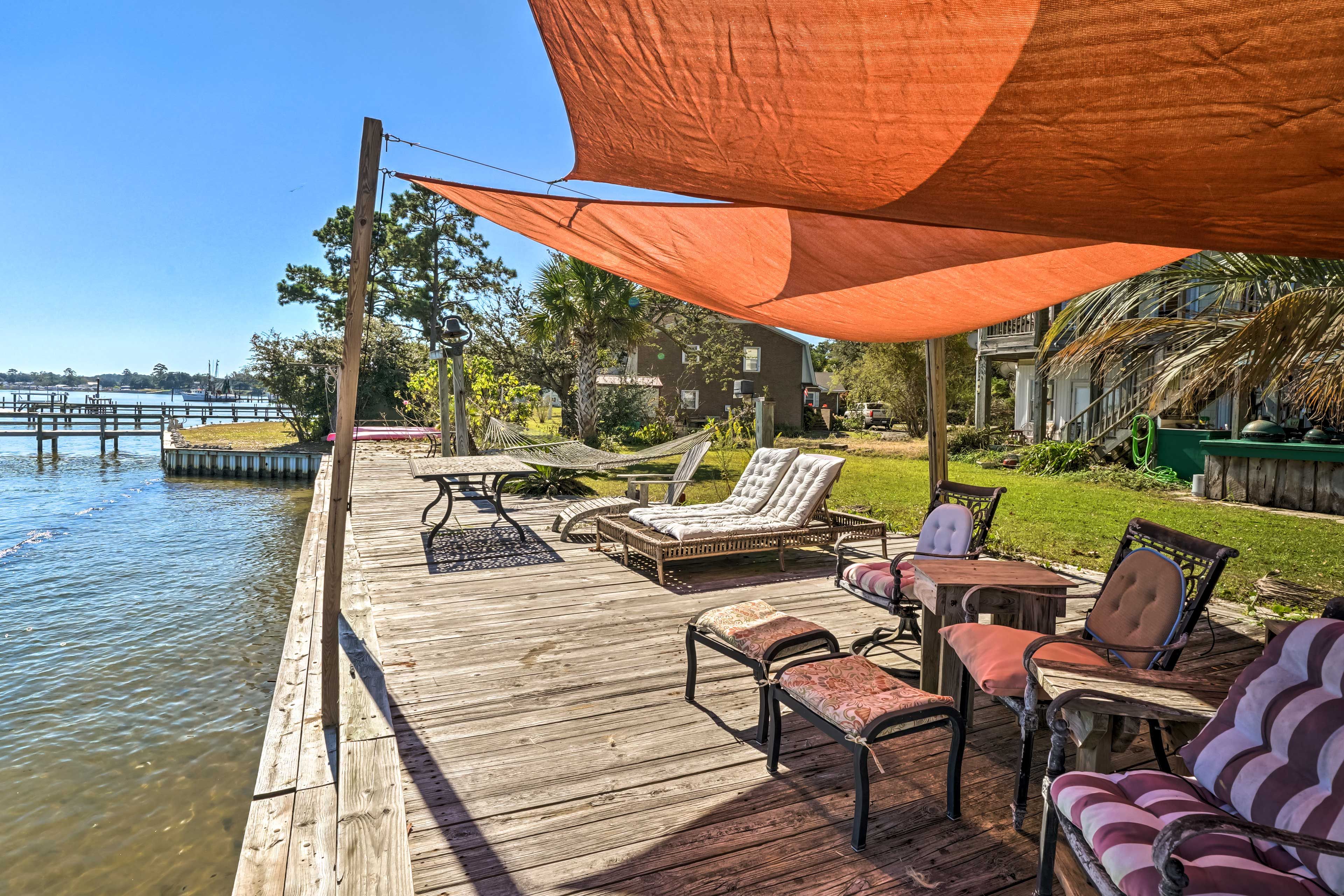 Backyard | Direct Water Access
