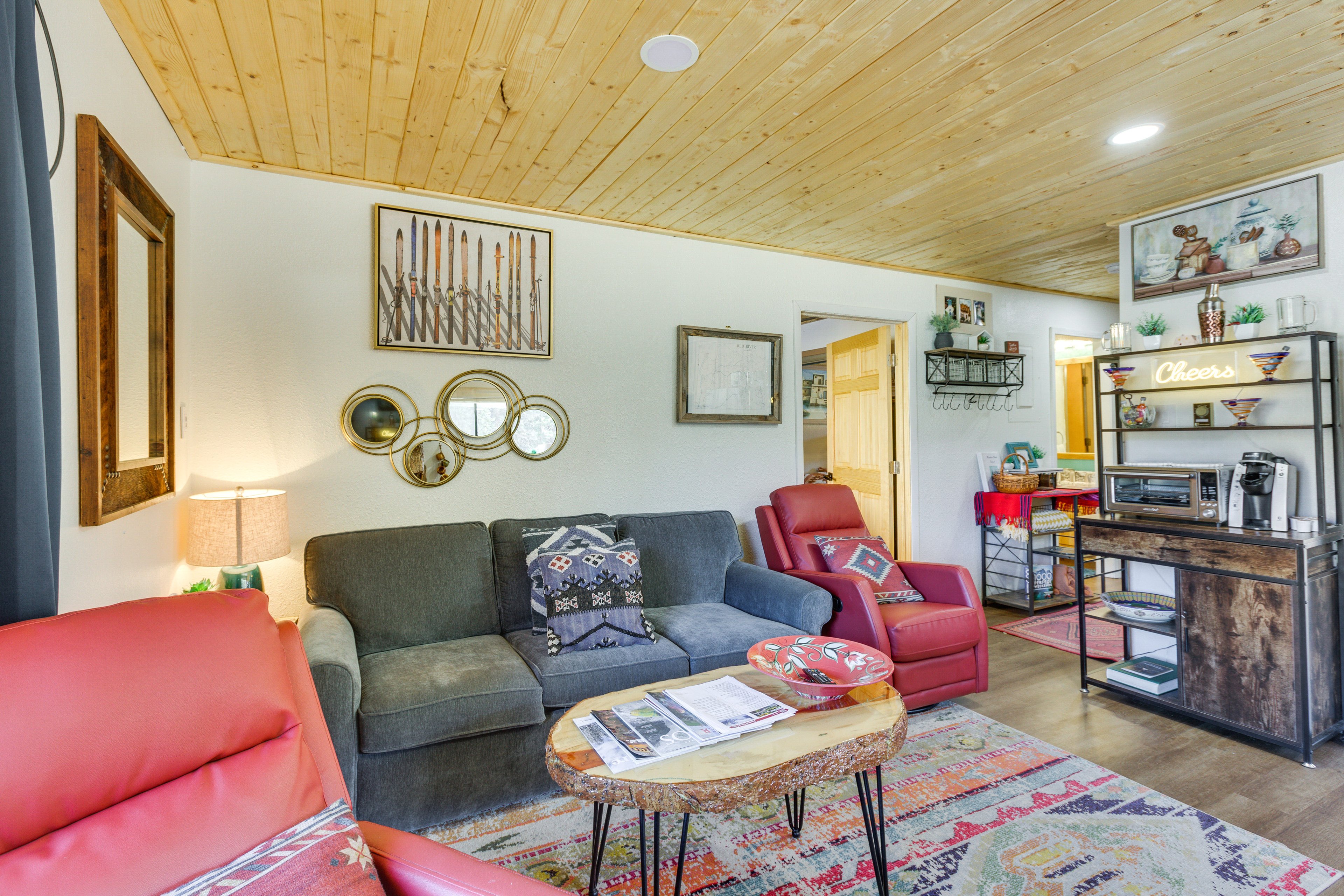 Living Room | Queen Sleeper Sofa | Twin Air Mattress | 1st Floor | Smart TV