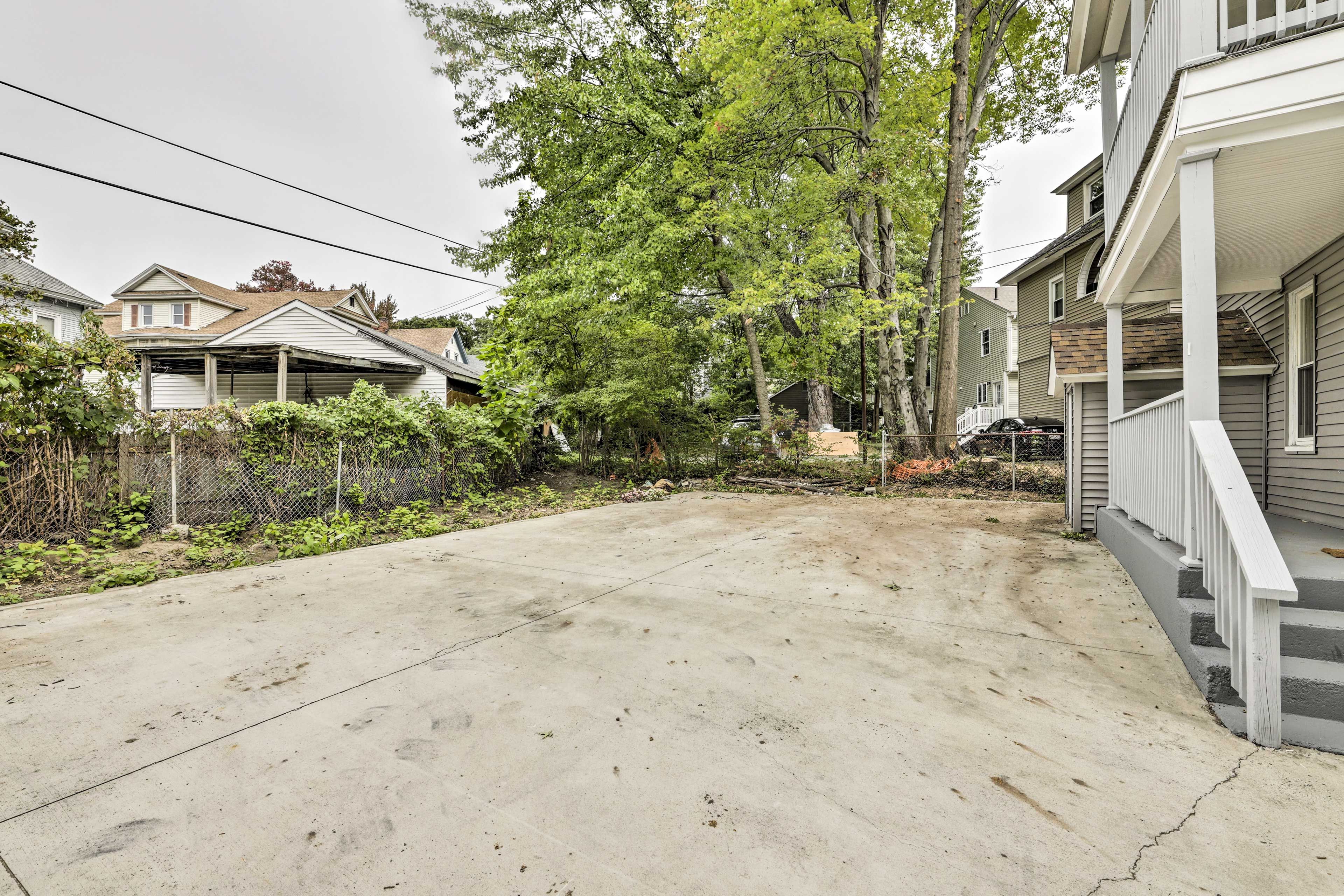 Parking | Driveway (3 Vehicles) | Street Parking (First-Come, First-Served)