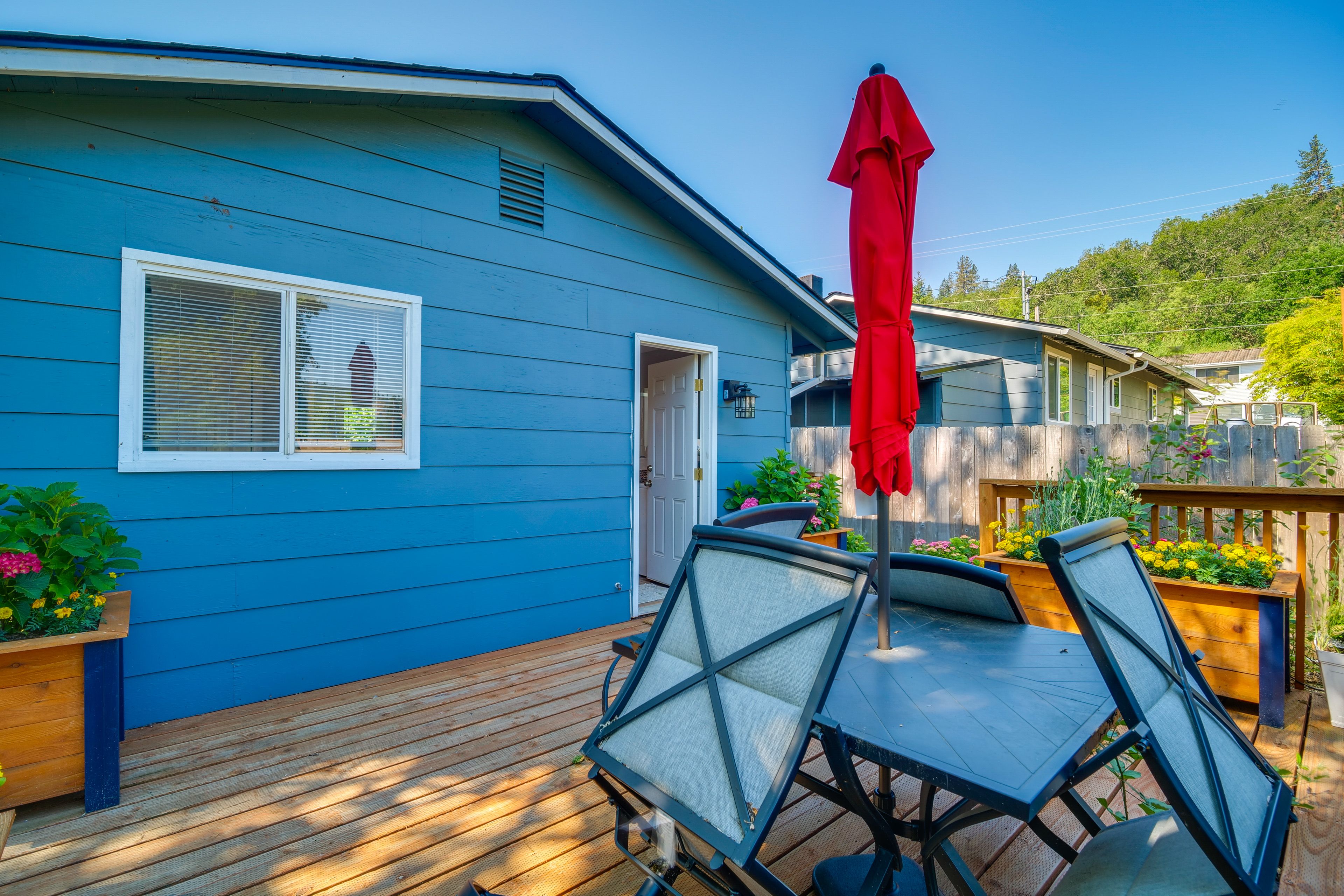 Furnished Deck