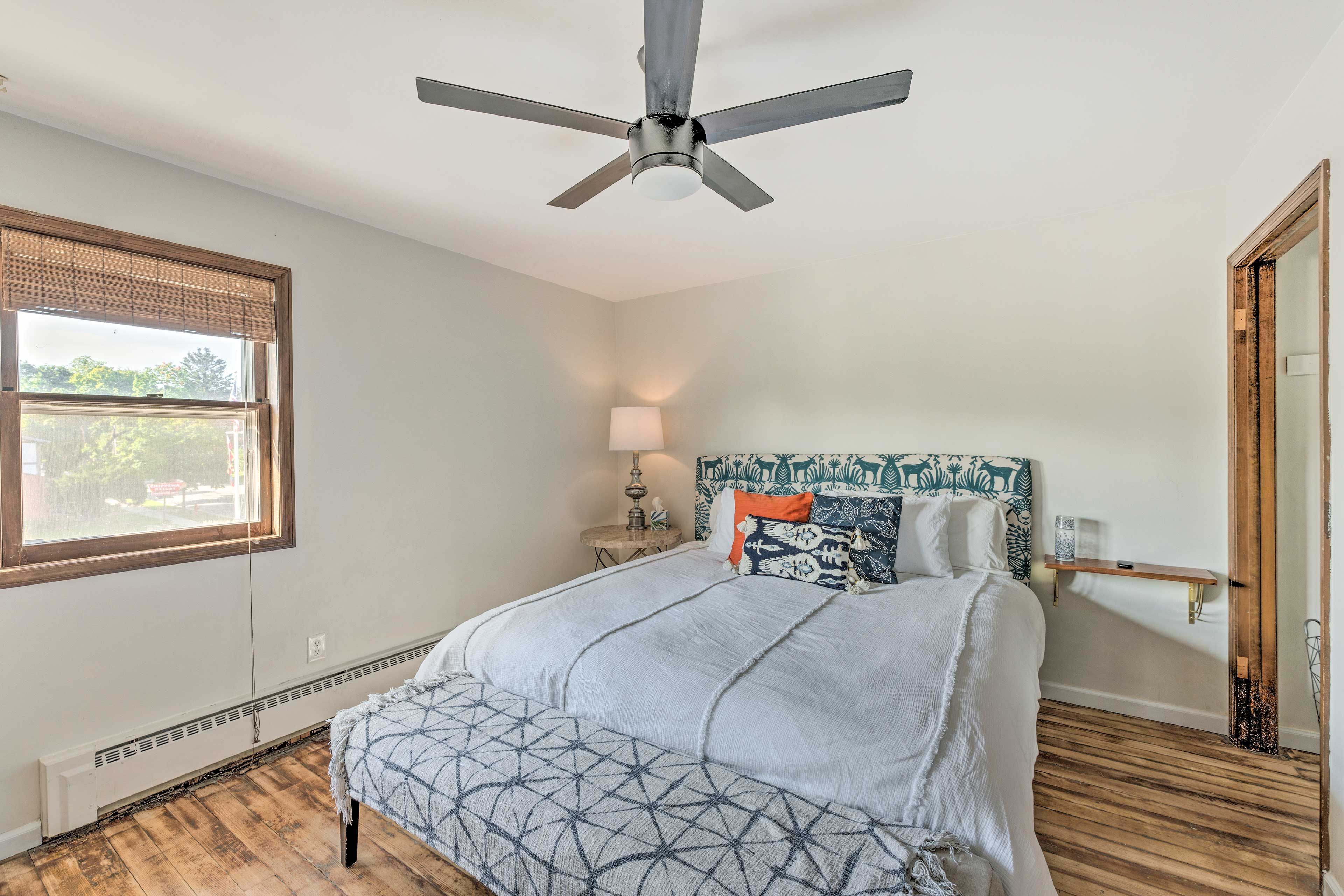 Bedroom 2 | King Bed